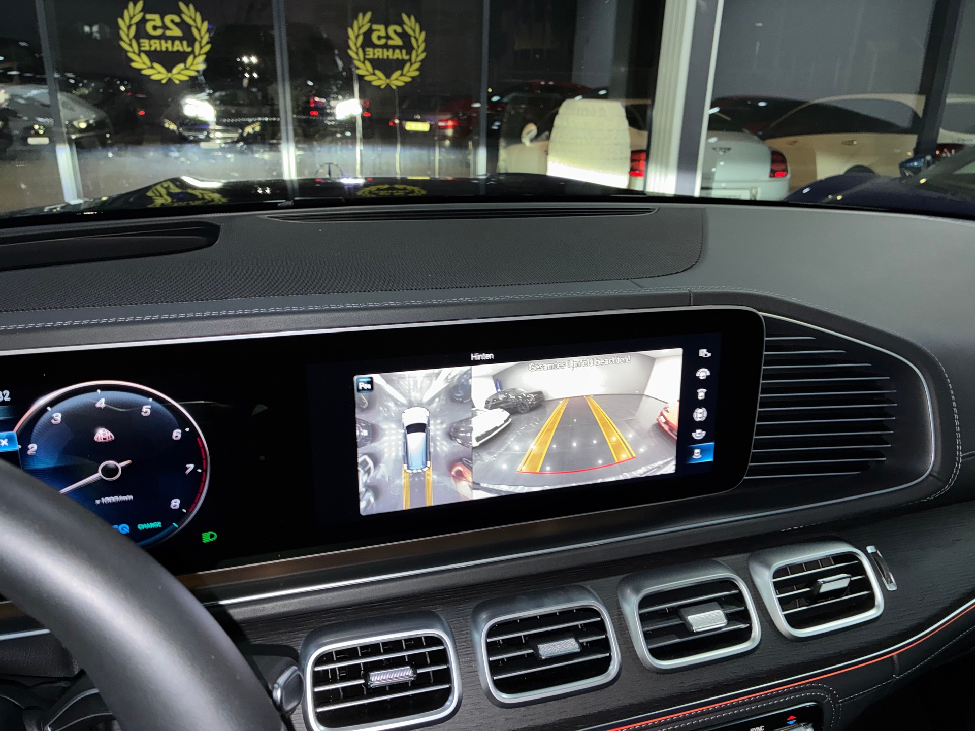 MERCEDES-BENZ GLS Maybach 600 9G-Tronic-image-14