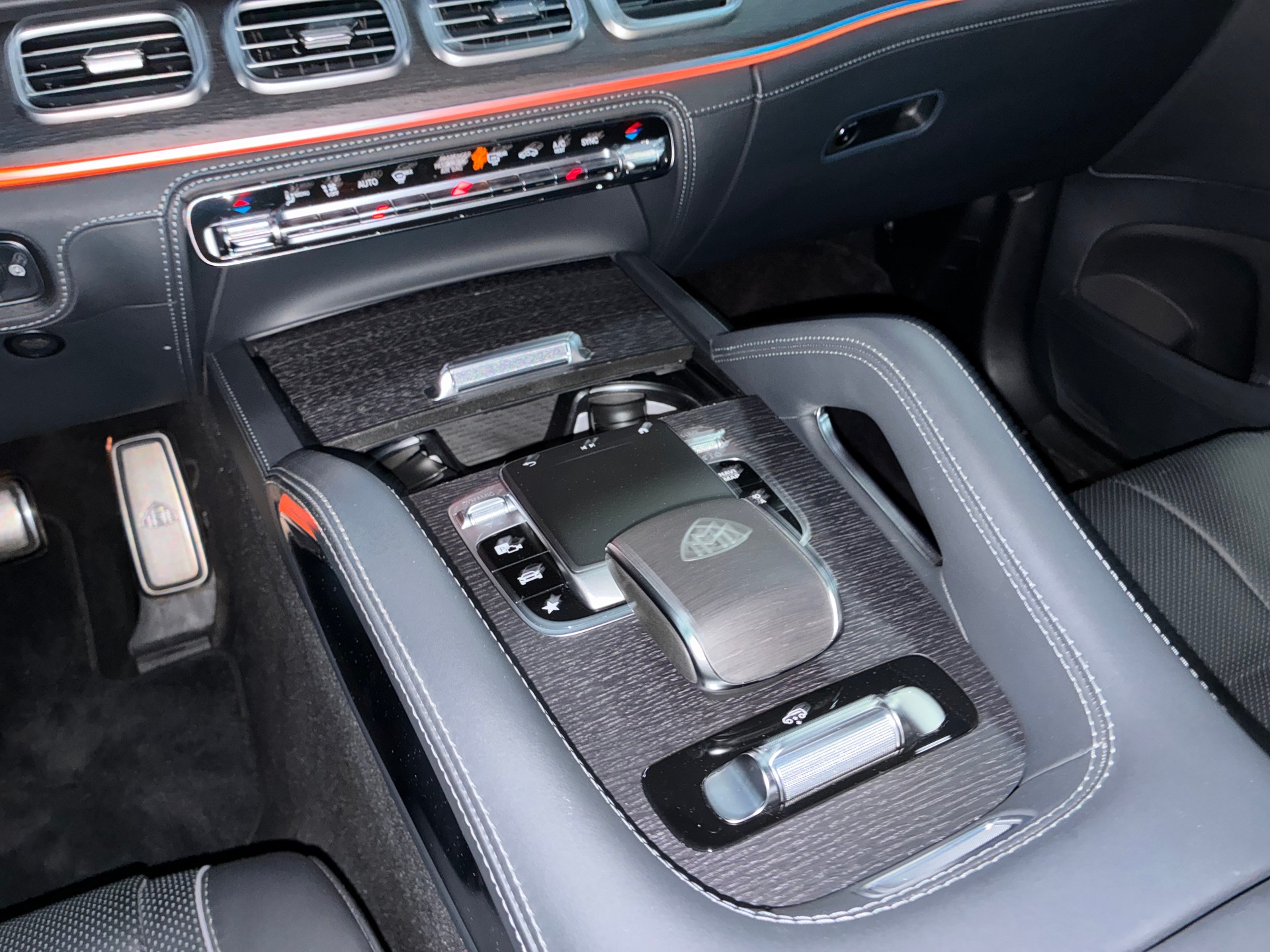 MERCEDES-BENZ GLS Maybach 600 9G-Tronic-image-11