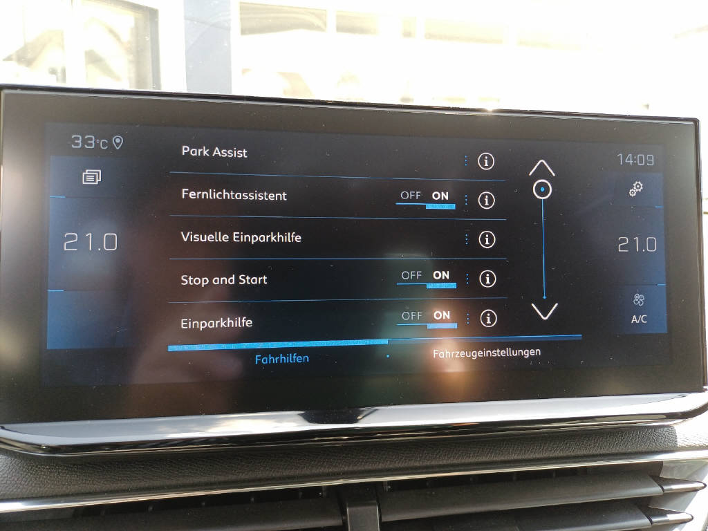 PEUGEOT 5008 1.2 PureTech Allure Pack-image-7