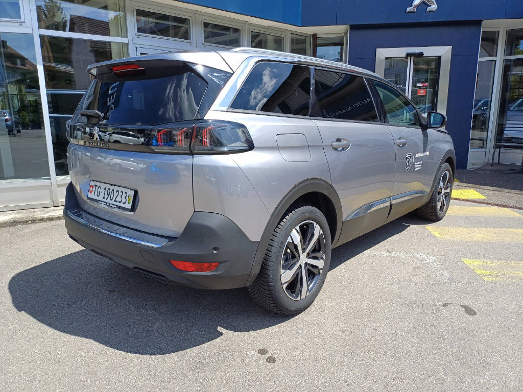 PEUGEOT 5008 1.2 PureTech Allure Pack-image-2