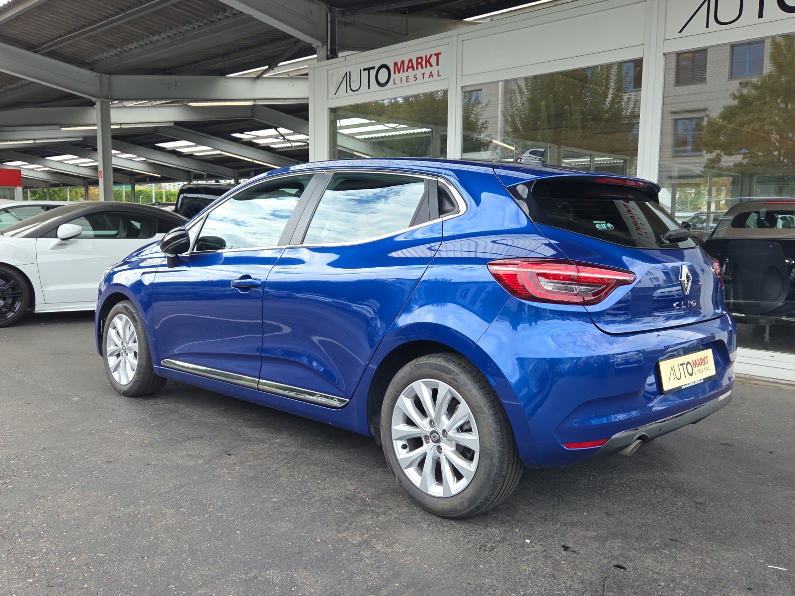 RENAULT Clio 1.3 Intens EDC-image-2