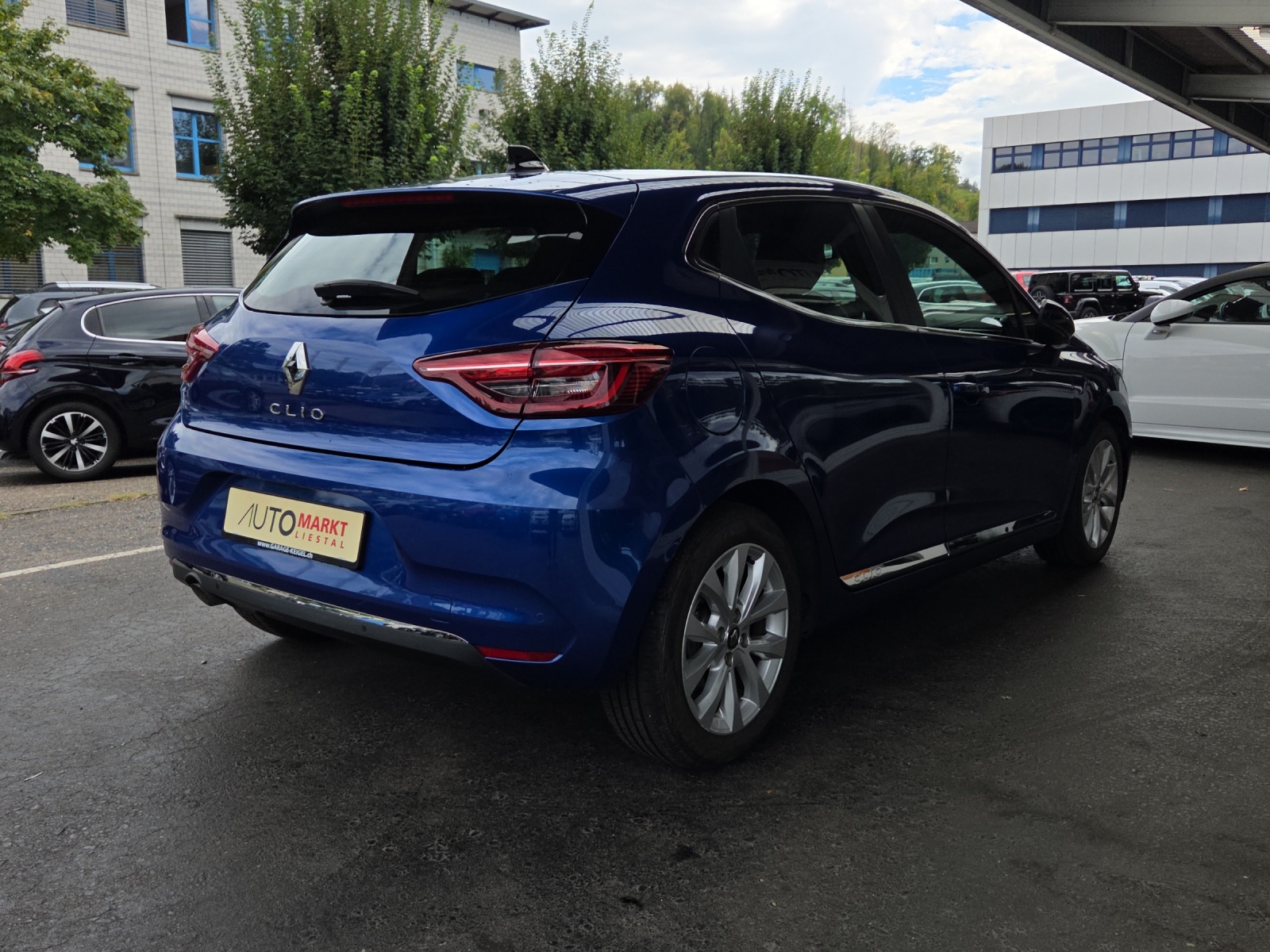 RENAULT Clio 1.3 Intens EDC-image-12
