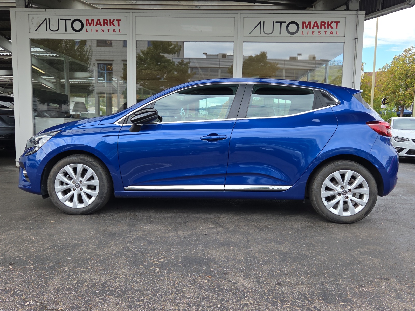 RENAULT Clio 1.3 Intens EDC-image-1