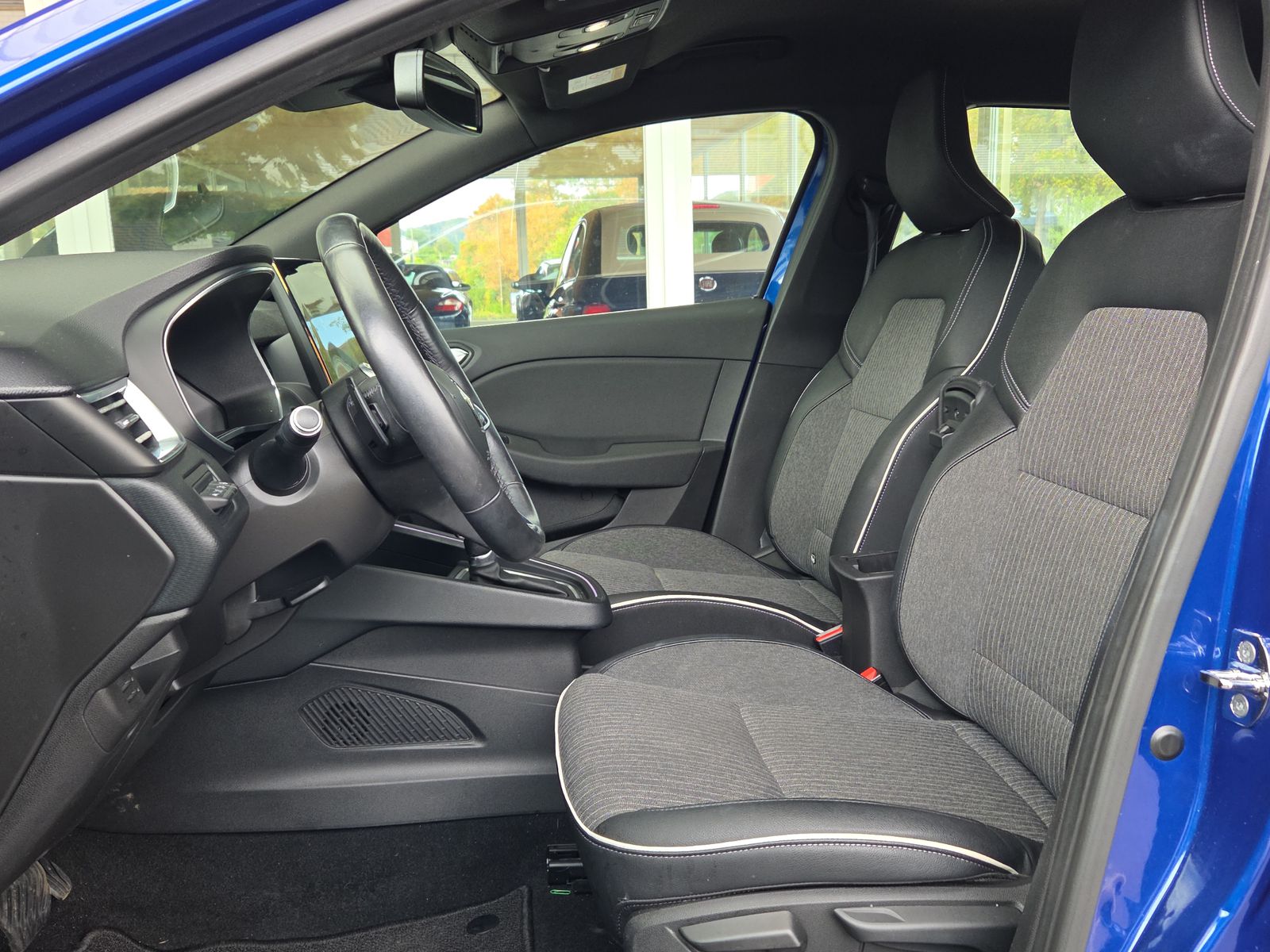 RENAULT Clio 1.3 Intens EDC-image-5