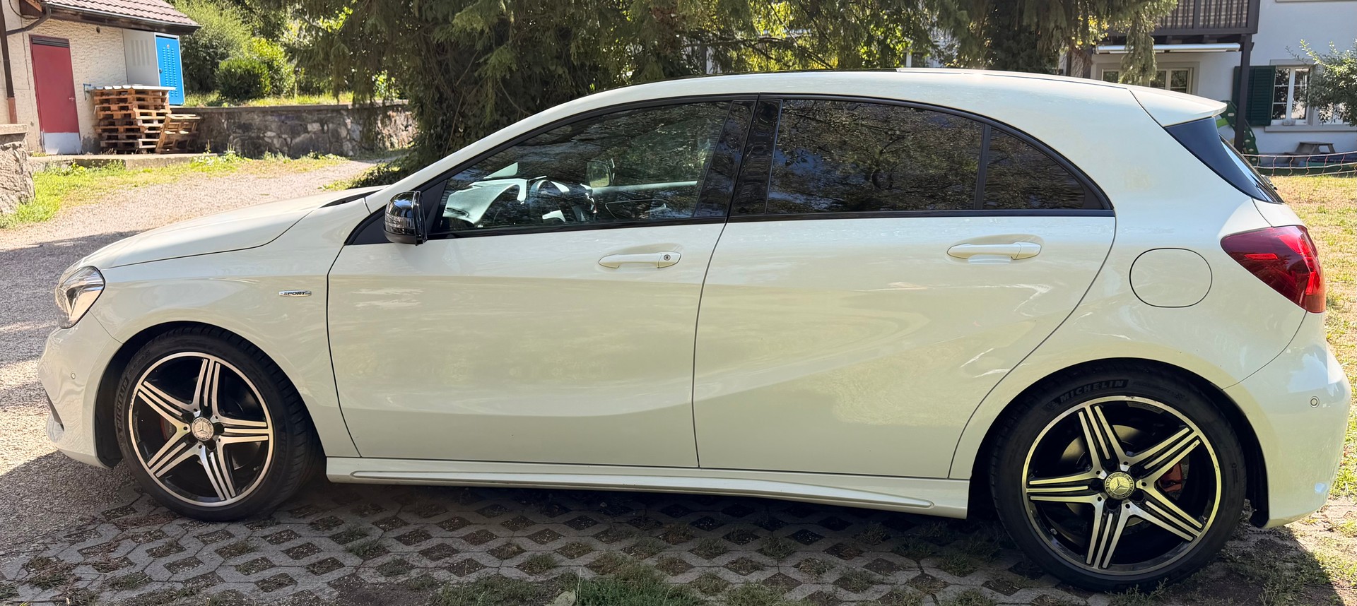 MERCEDES-BENZ A 250 Sport 4m-image-1