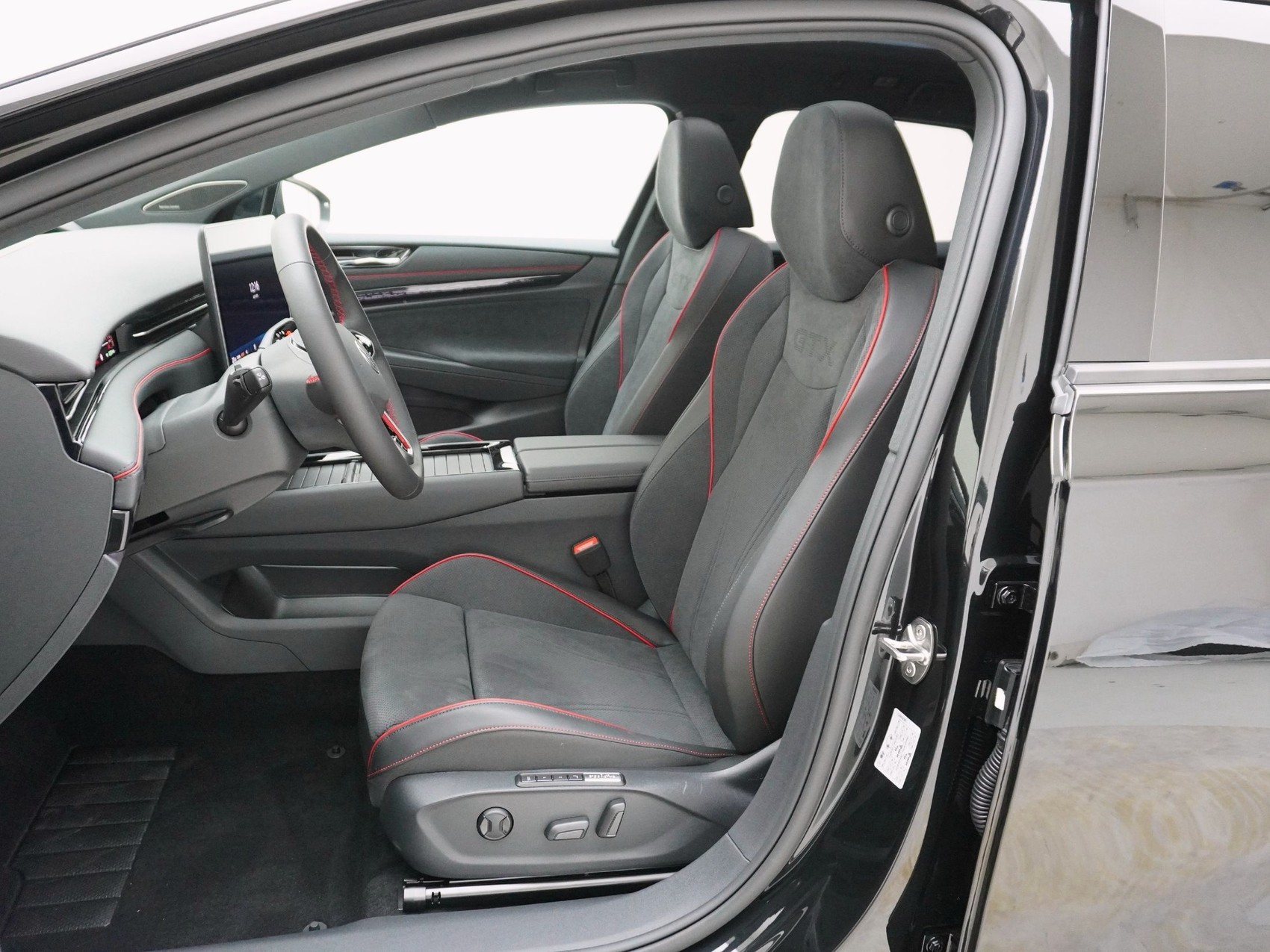 VW ID.7 Tourer 86 kWh GTX 4MOTION-image-12