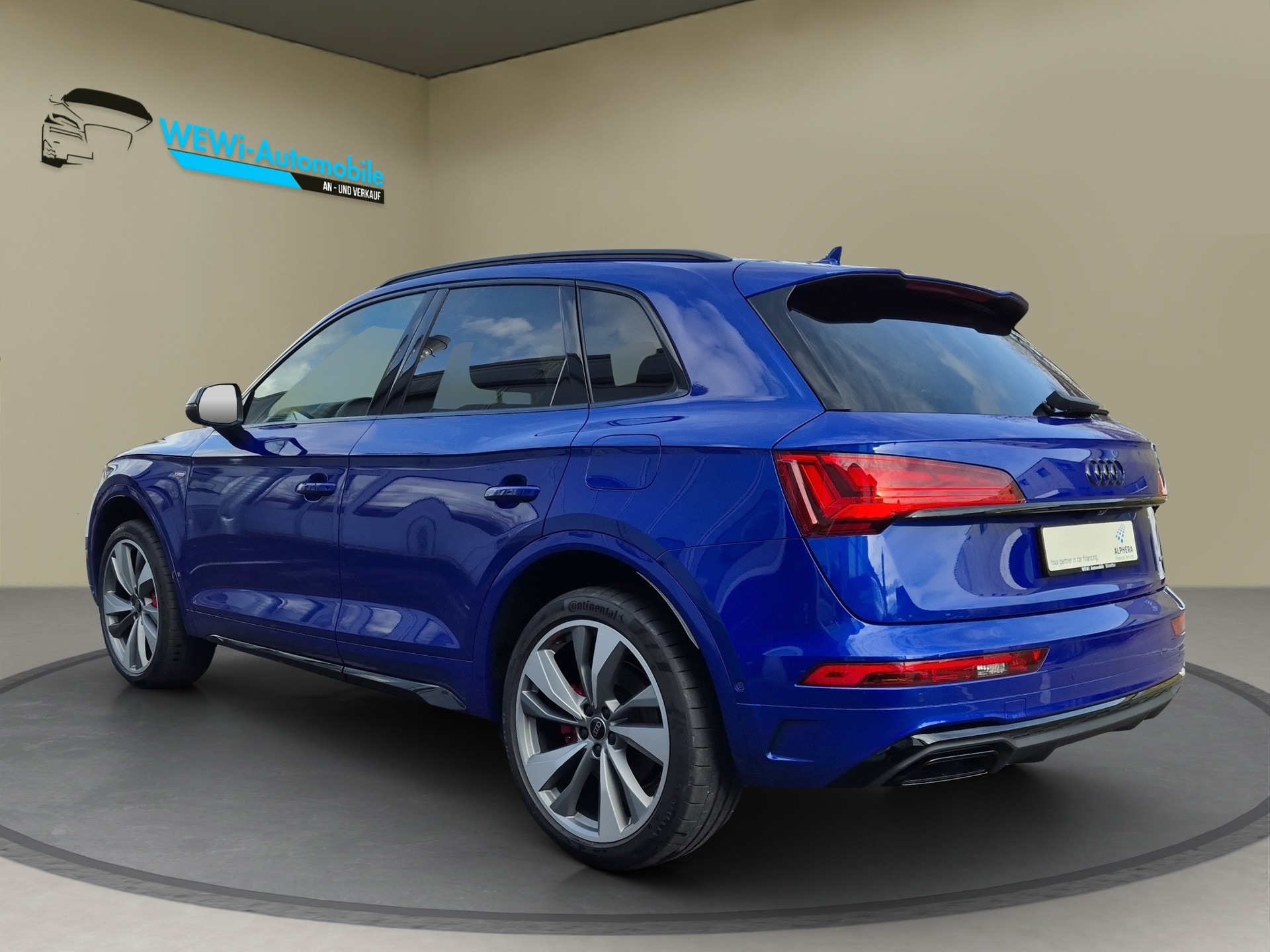 AUDI Q5 55 TFSI e PHEV S line quattro S-tronic-image-2