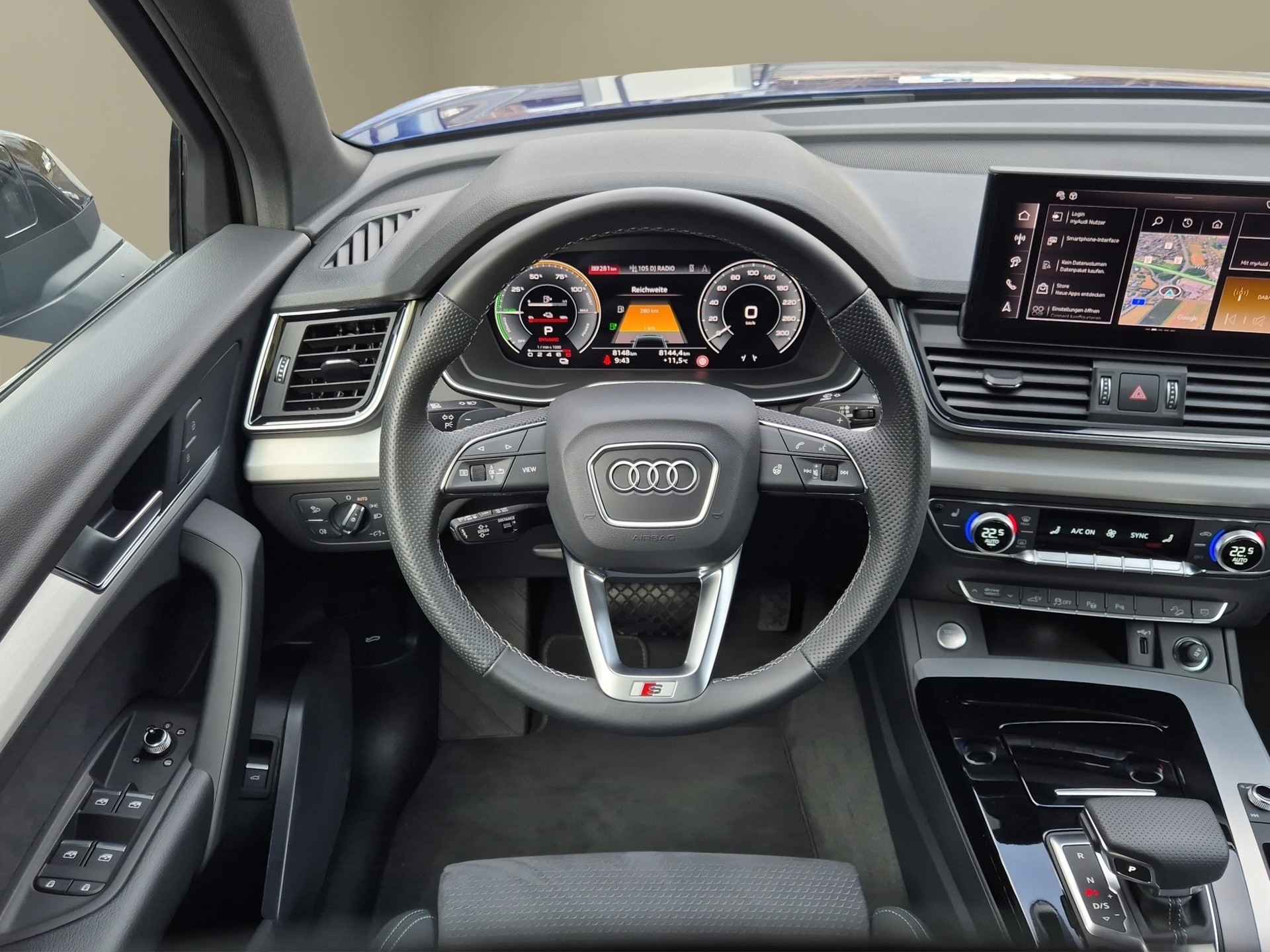 AUDI Q5 55 TFSI e PHEV S line quattro S-tronic-image-11