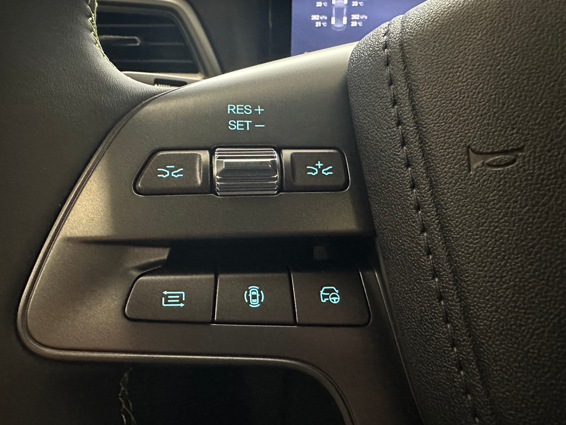 BYD Atto 2 DM-i Boost-image-32
