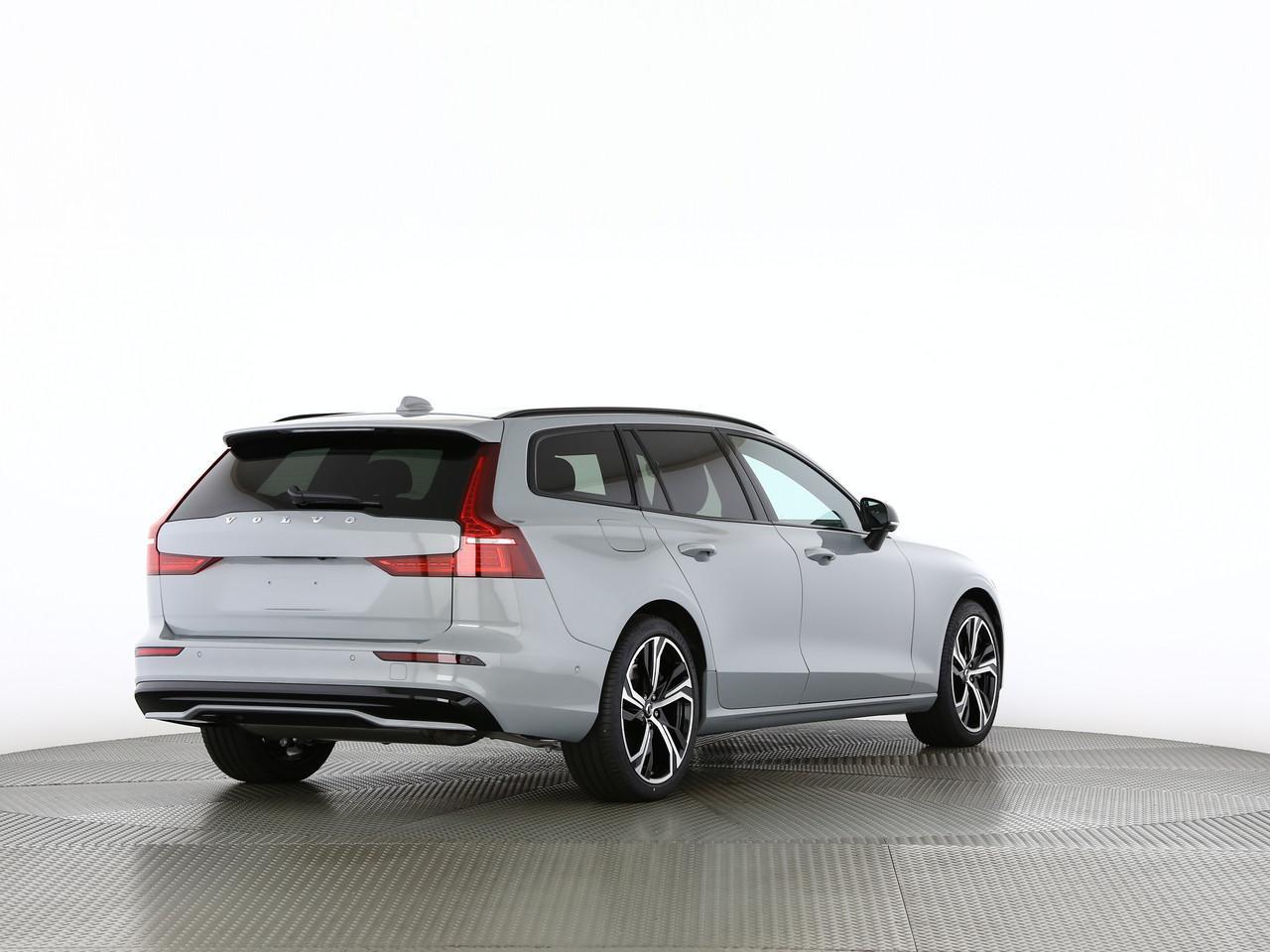 VOLVO V60 2.0 T6 TE Ultra Dark eAWD-image-3