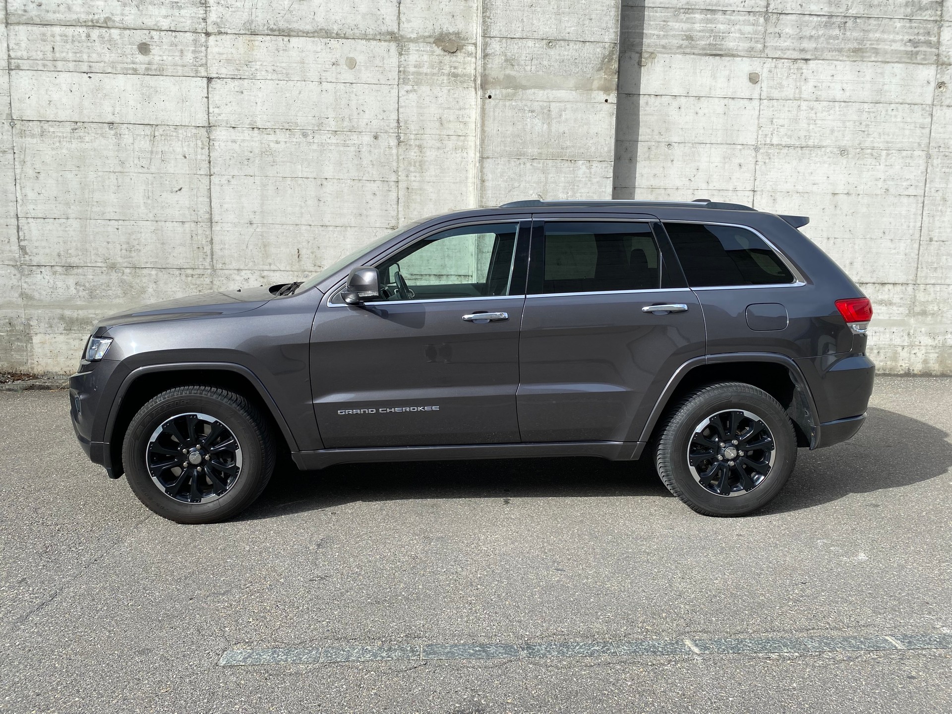 JEEP 3.0 CRD 250 Overland-image-1