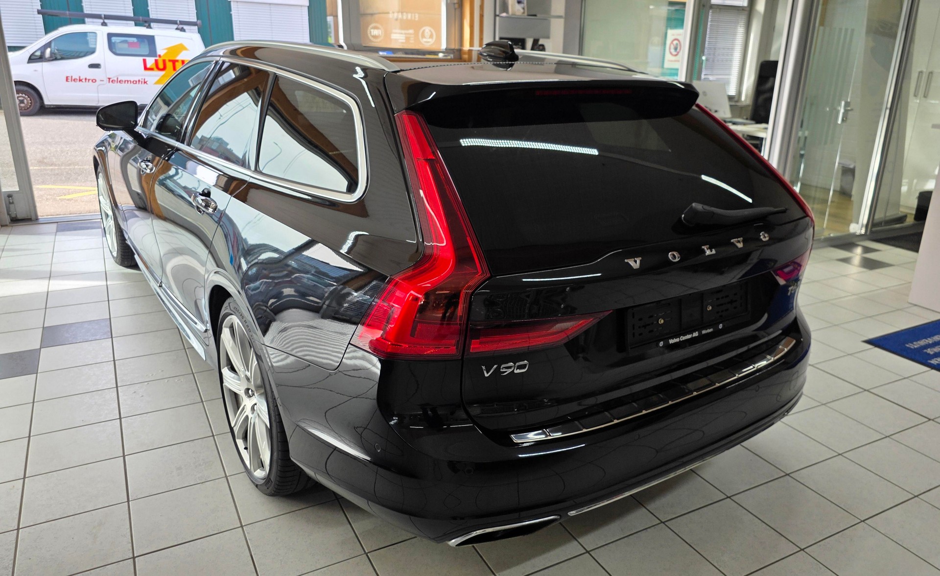 VOLVO V90 T6 AWD Inscription Geartronic-image-3