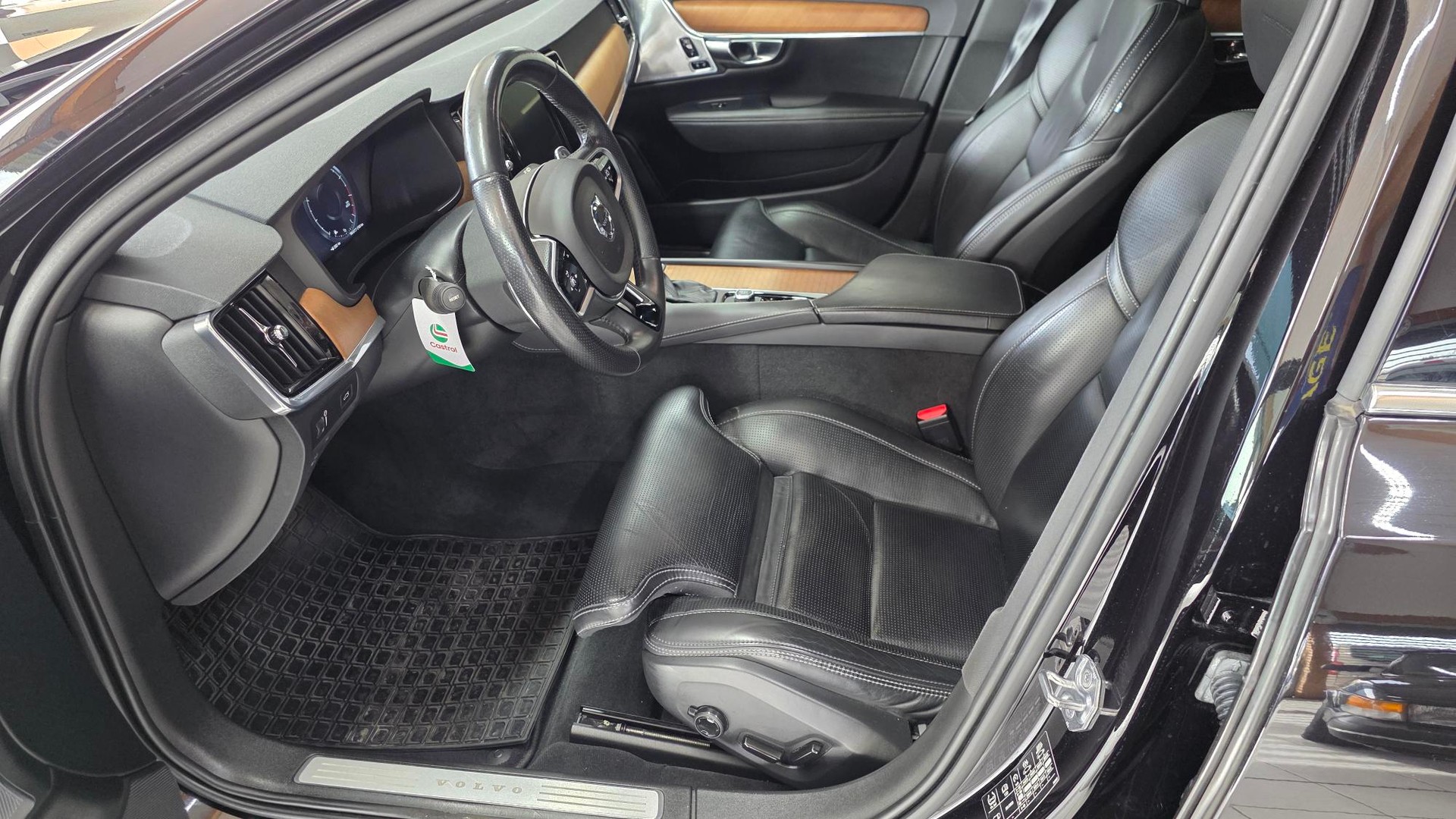 VOLVO V90 T6 AWD Inscription Geartronic-image-9