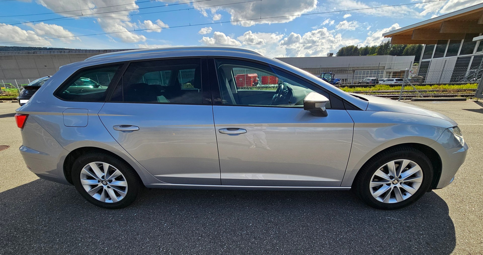 SEAT LEON ST 1.6 TDi DSG Style-image-3