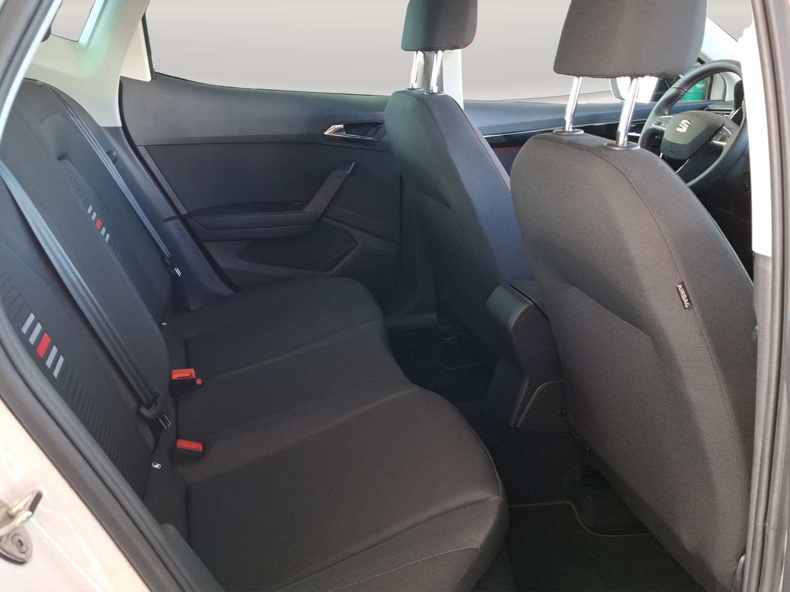 SEAT Ibiza 1.5 TSI EVO Swiss FR // 8-fach Aluminiumbereift-image-10