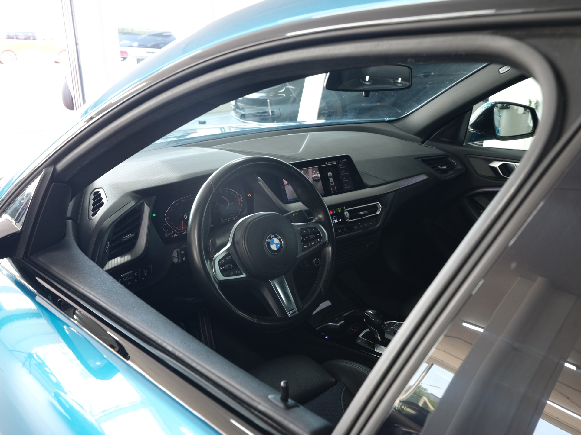 BMW 220d xDrive M Sport Steptronic *Panorama* *M-Sport* *Rückfahrkamera-image-10