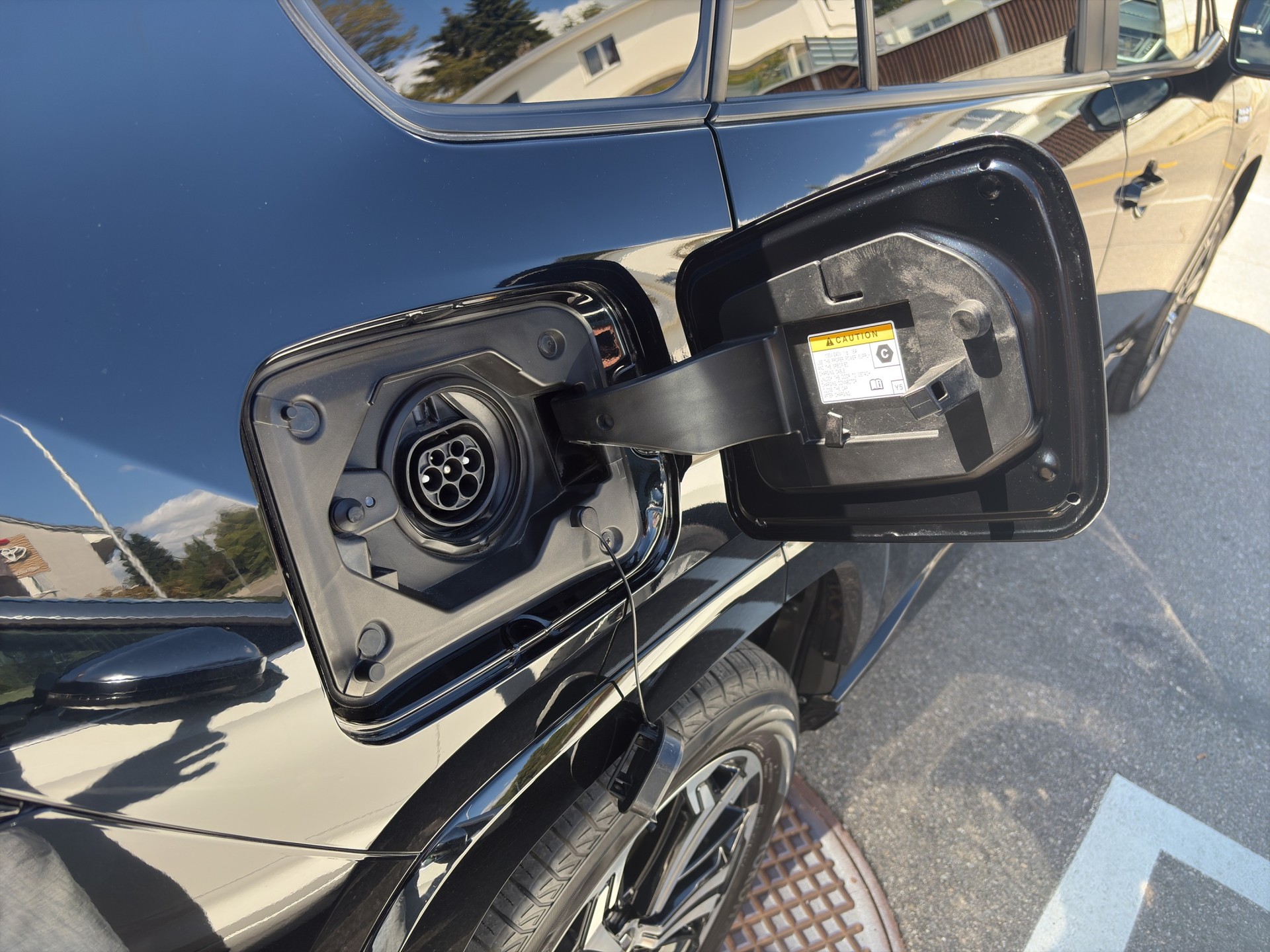 SUZUKI Across 2.5 Plug-in-Hybrid Compact Top E-CVT-image-22