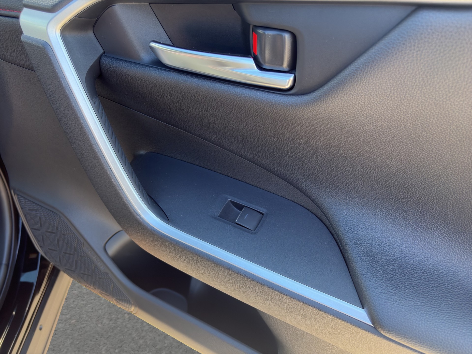 SUZUKI Across 2.5 Plug-in-Hybrid Compact Top E-CVT-image-15