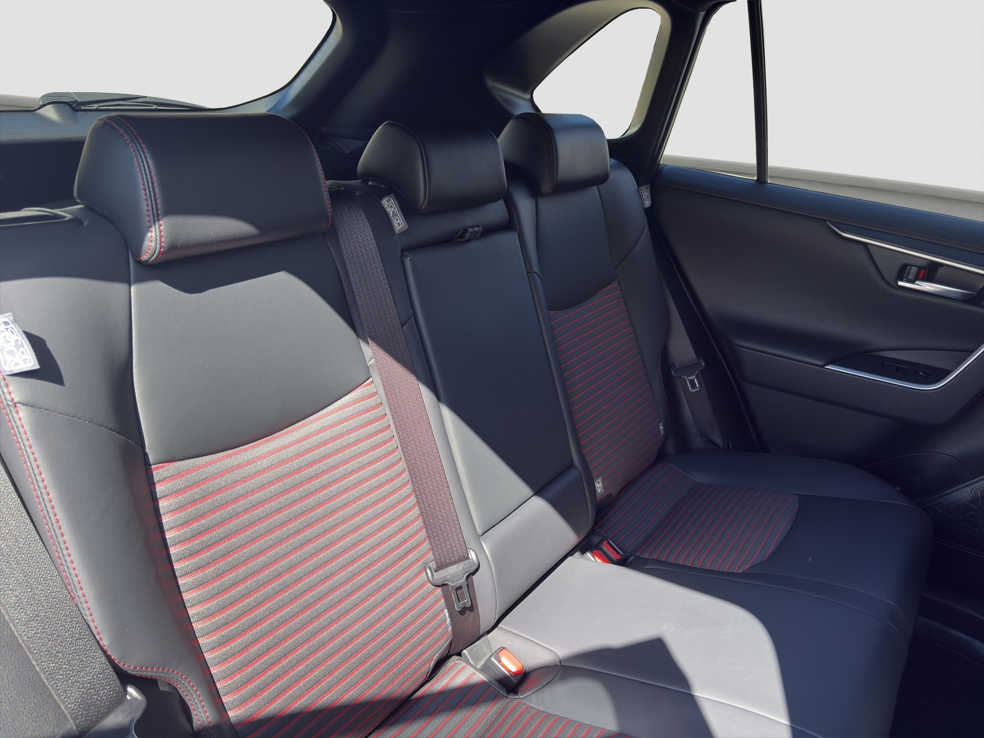 SUZUKI Across 2.5 Plug-in-Hybrid Compact Top E-CVT-image-19