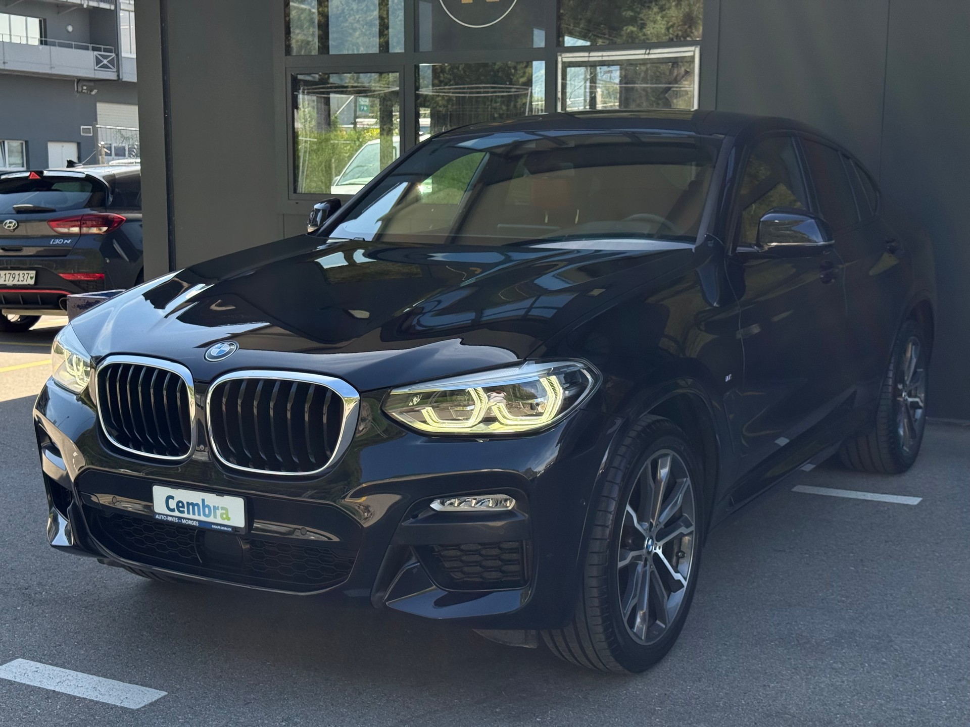 BMW X4 xDrive 25d M Sport Steptronic-showroom-element-1