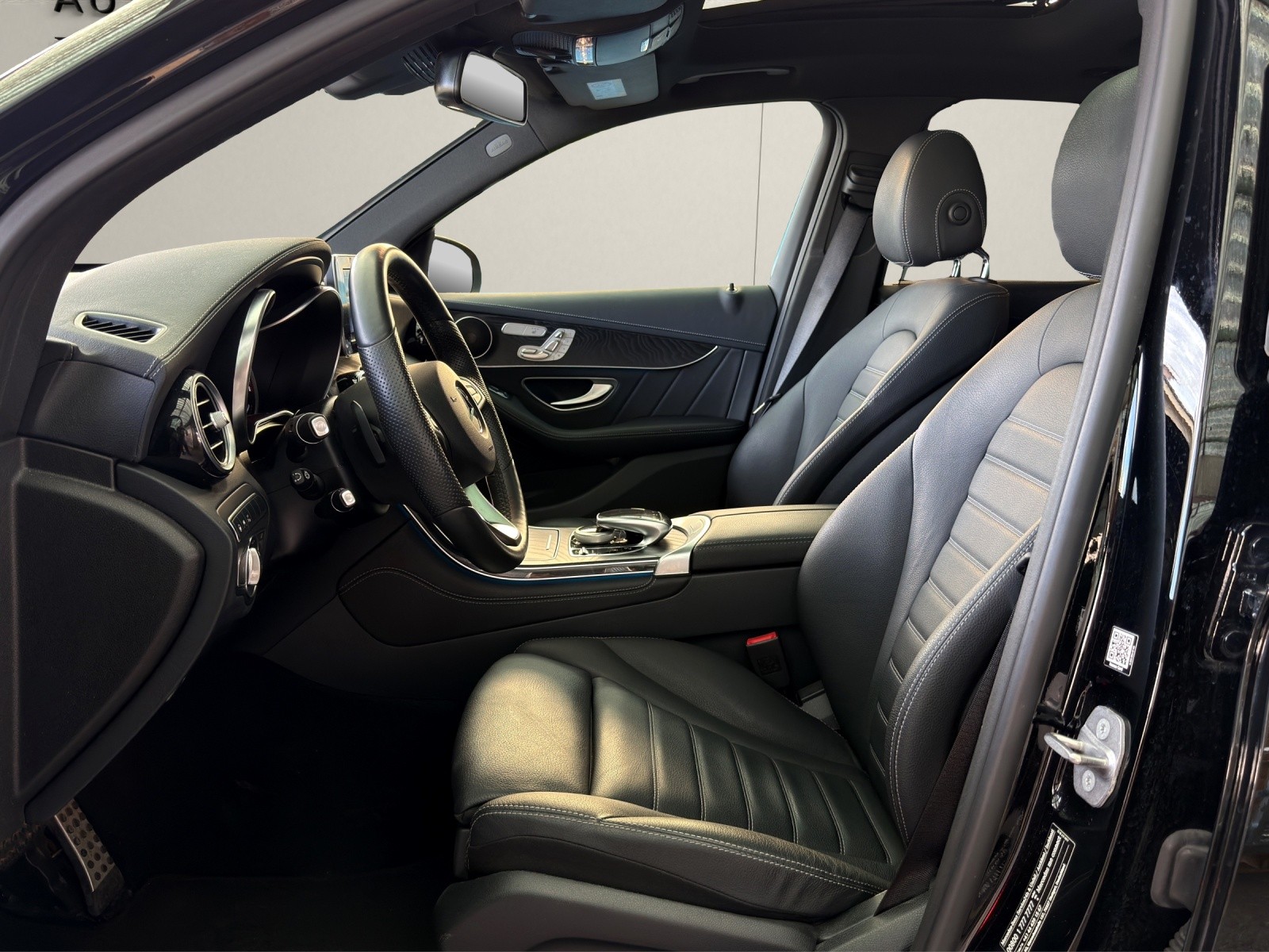 MERCEDES-BENZ GLC 350 e AMG Line 4Matic 7G-Tronic-image-9