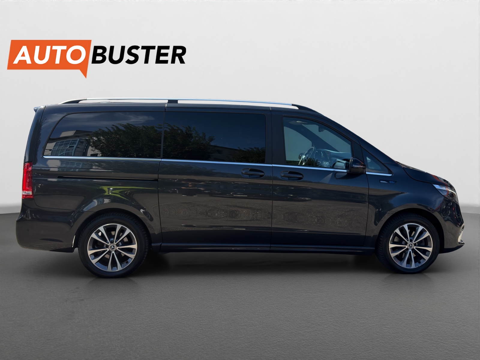 MERCEDES-BENZ EQV 300 lang-image-5
