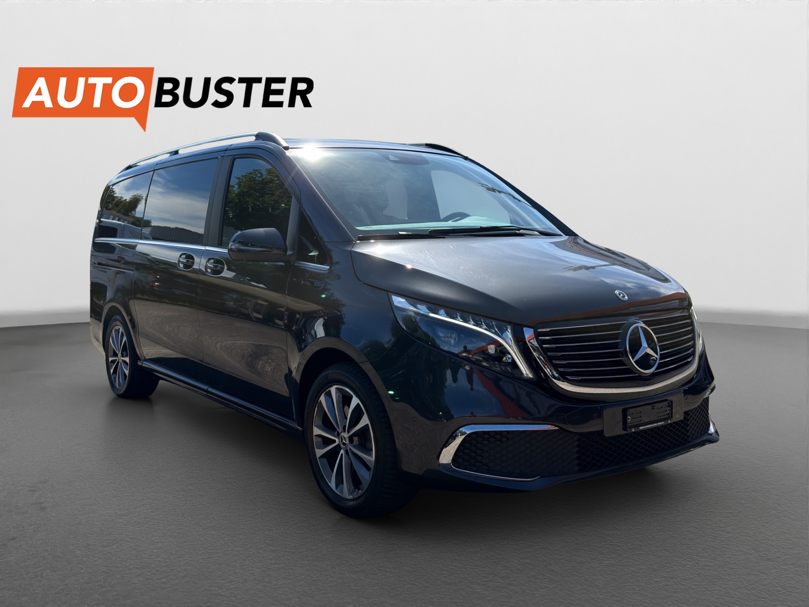 MERCEDES-BENZ EQV 300 lang-image-6