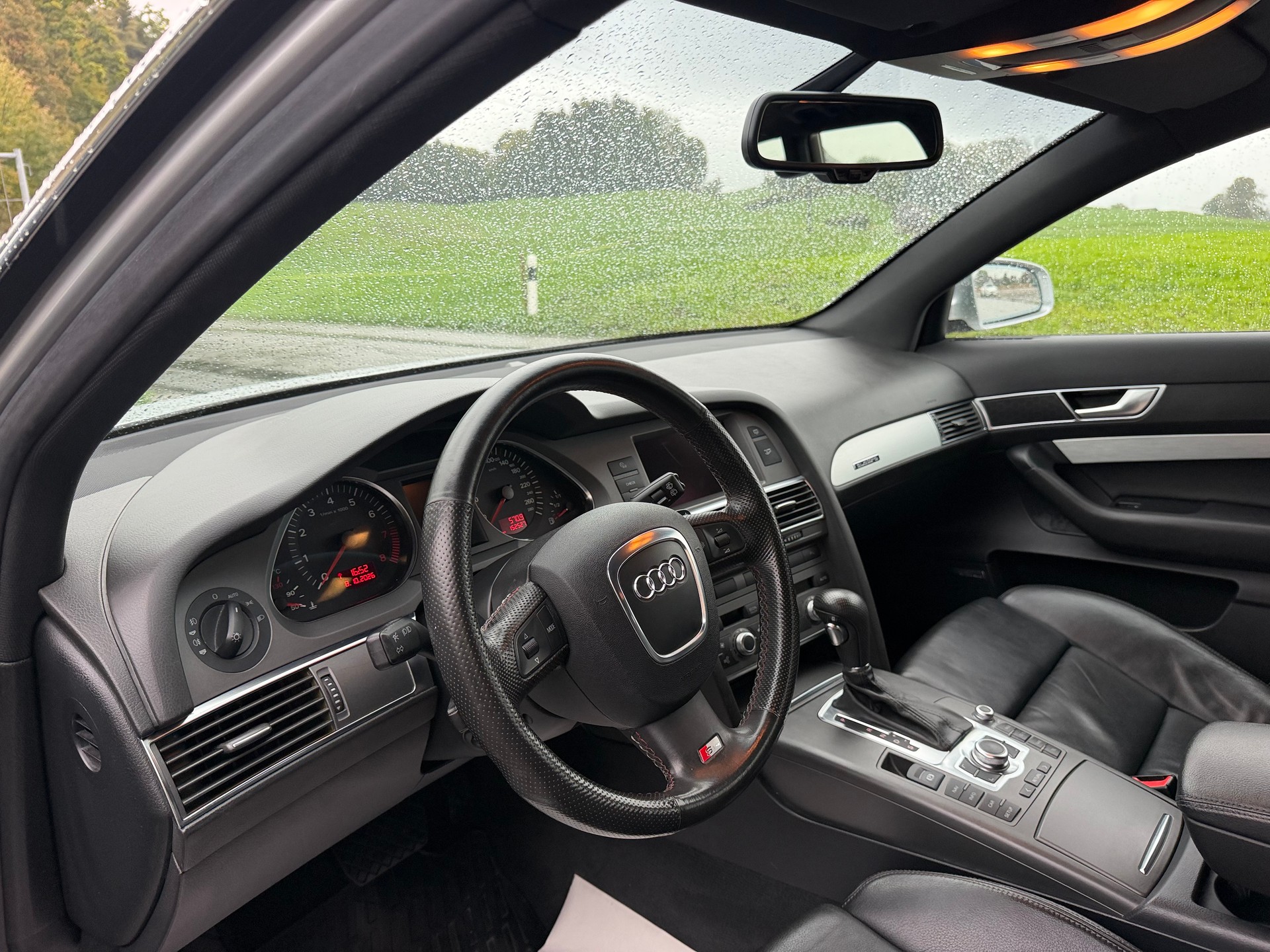 AUDI A6 Avant 3.2 V6 FSI quattro-image-8