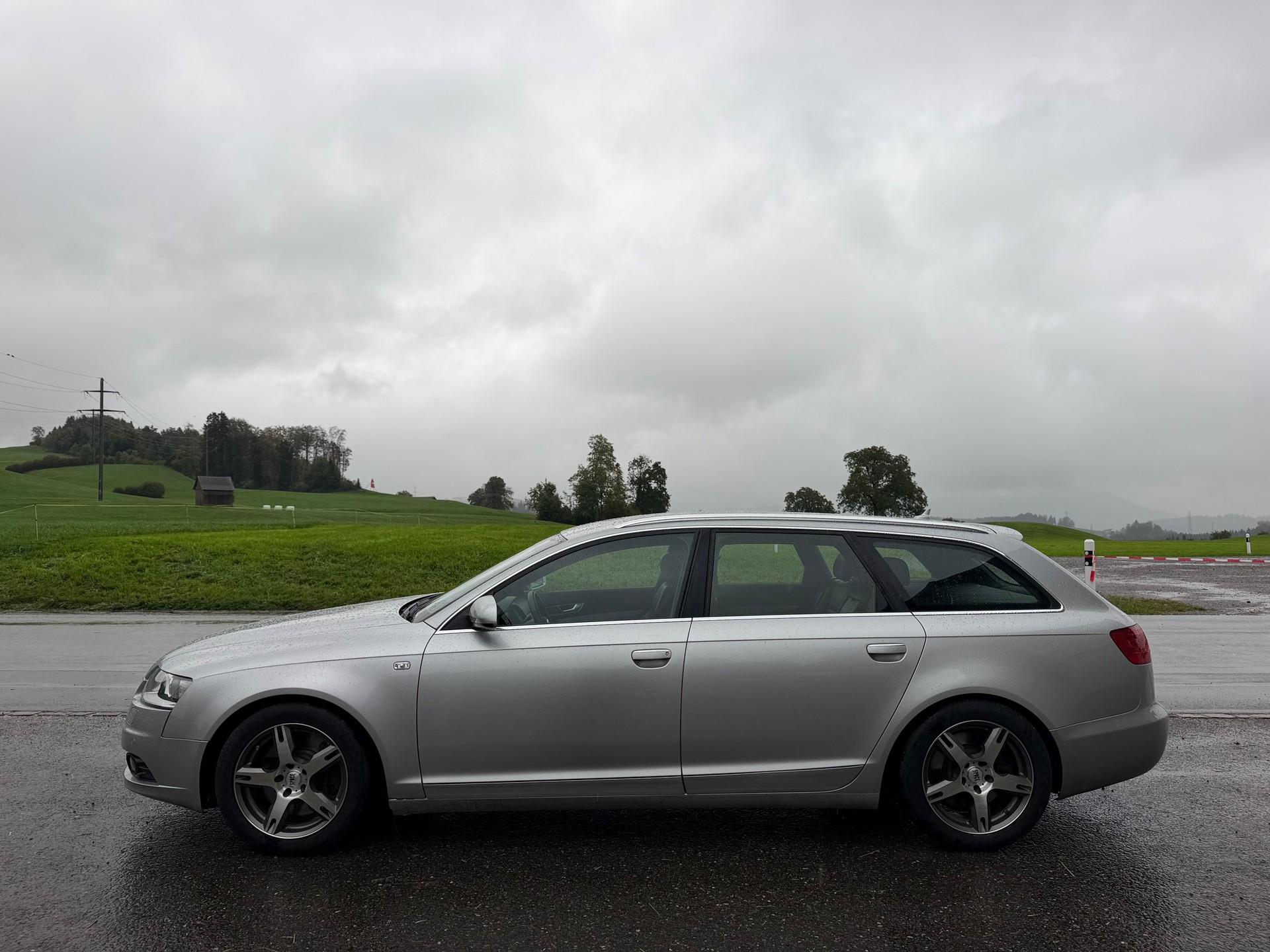 AUDI A6 Avant 3.2 V6 FSI quattro-image-0