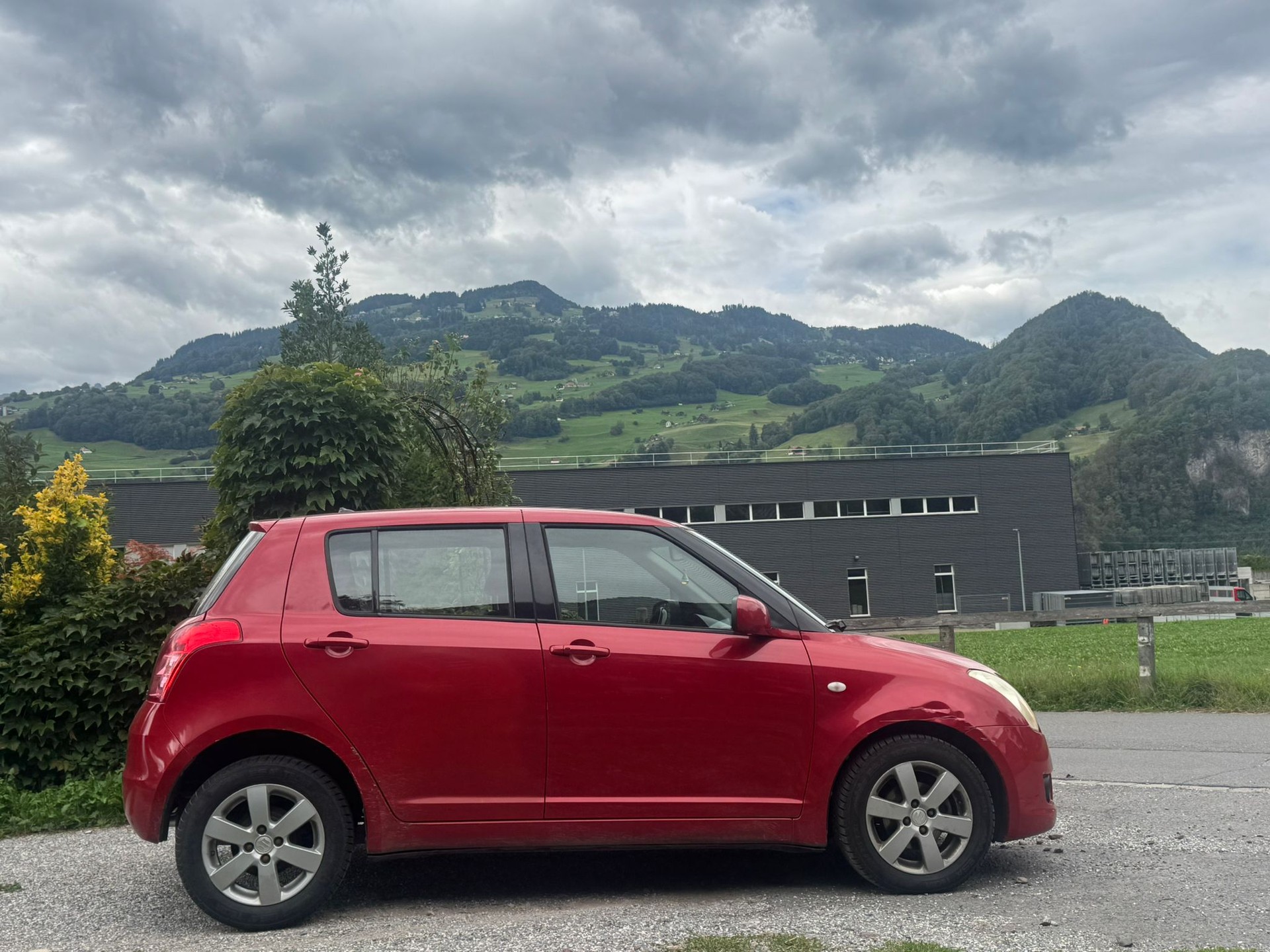 SUZUKI Swift 1.3i 16V GL Top 4x4-image-2