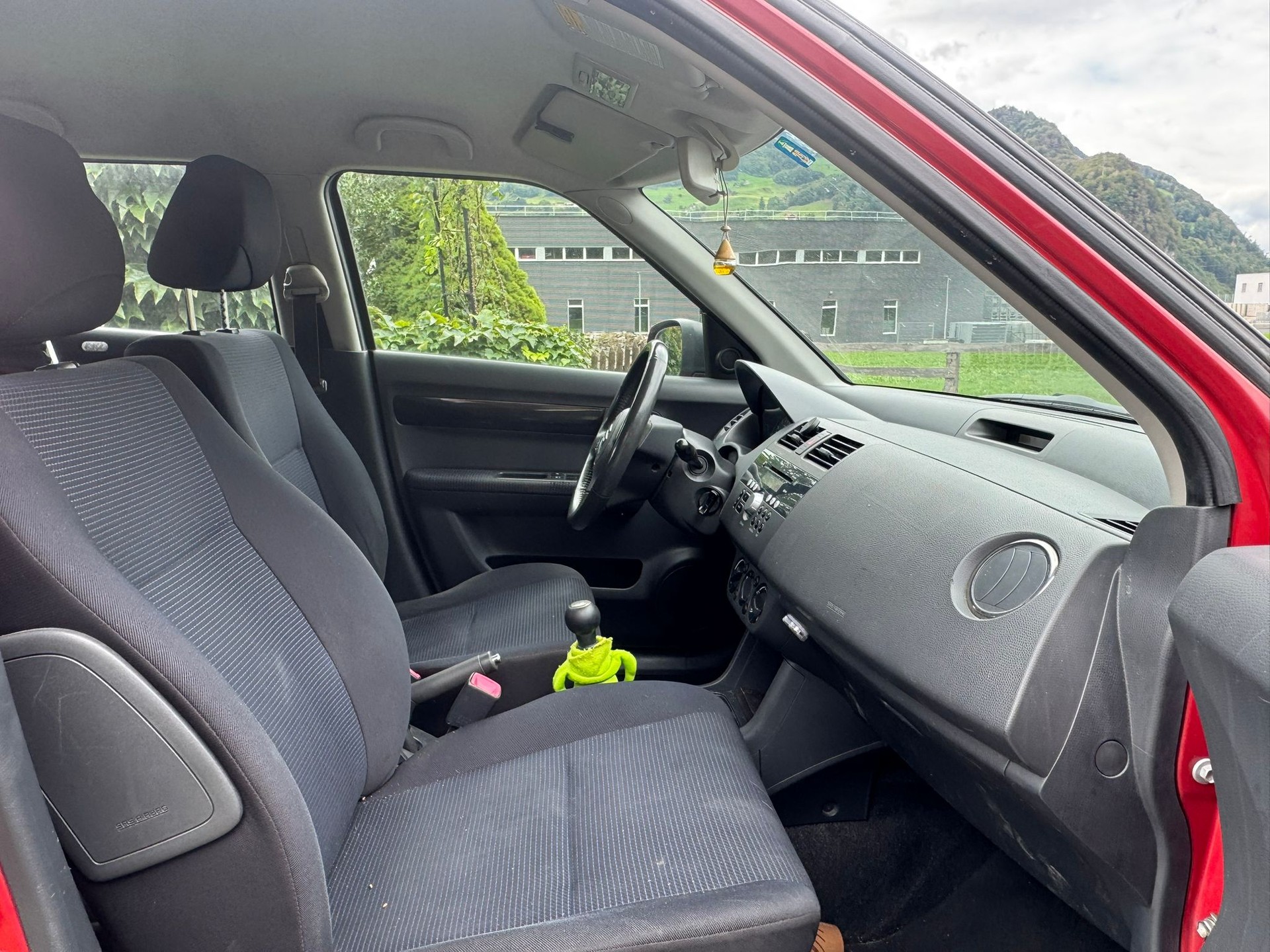 SUZUKI Swift 1.3i 16V GL Top 4x4-image-6