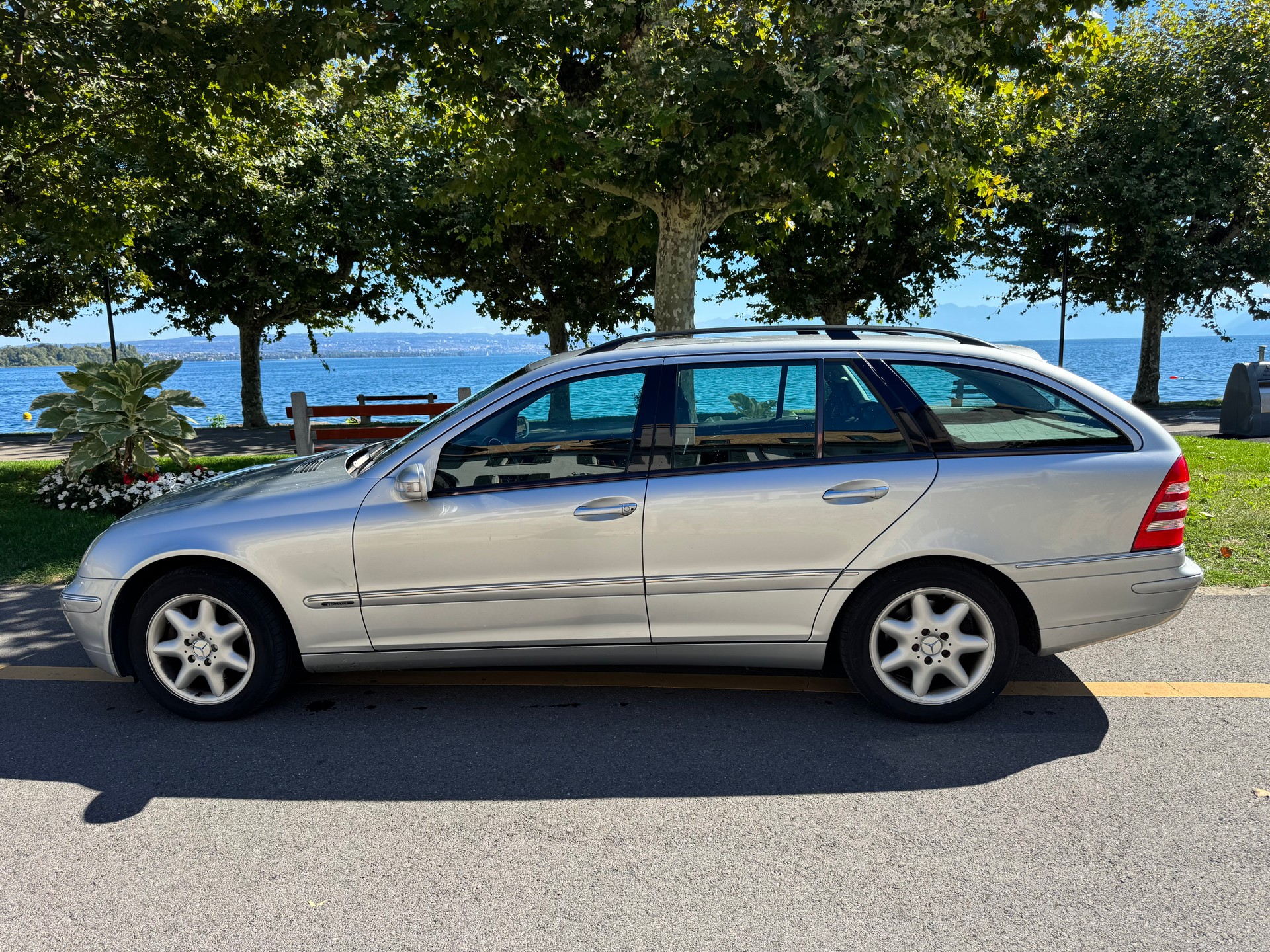 MERCEDES-BENZ C 240 V6 4matic-image-1