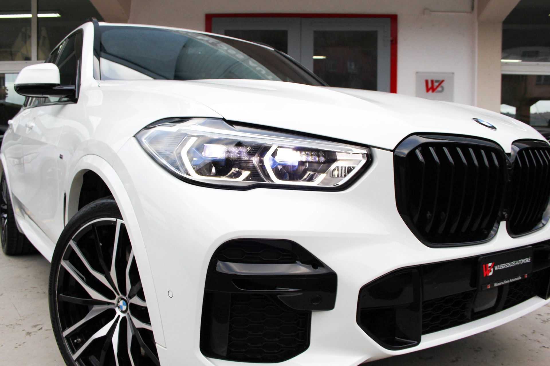 BMW X5 xDrive 48V 40d M Sport Steptronic-image-6