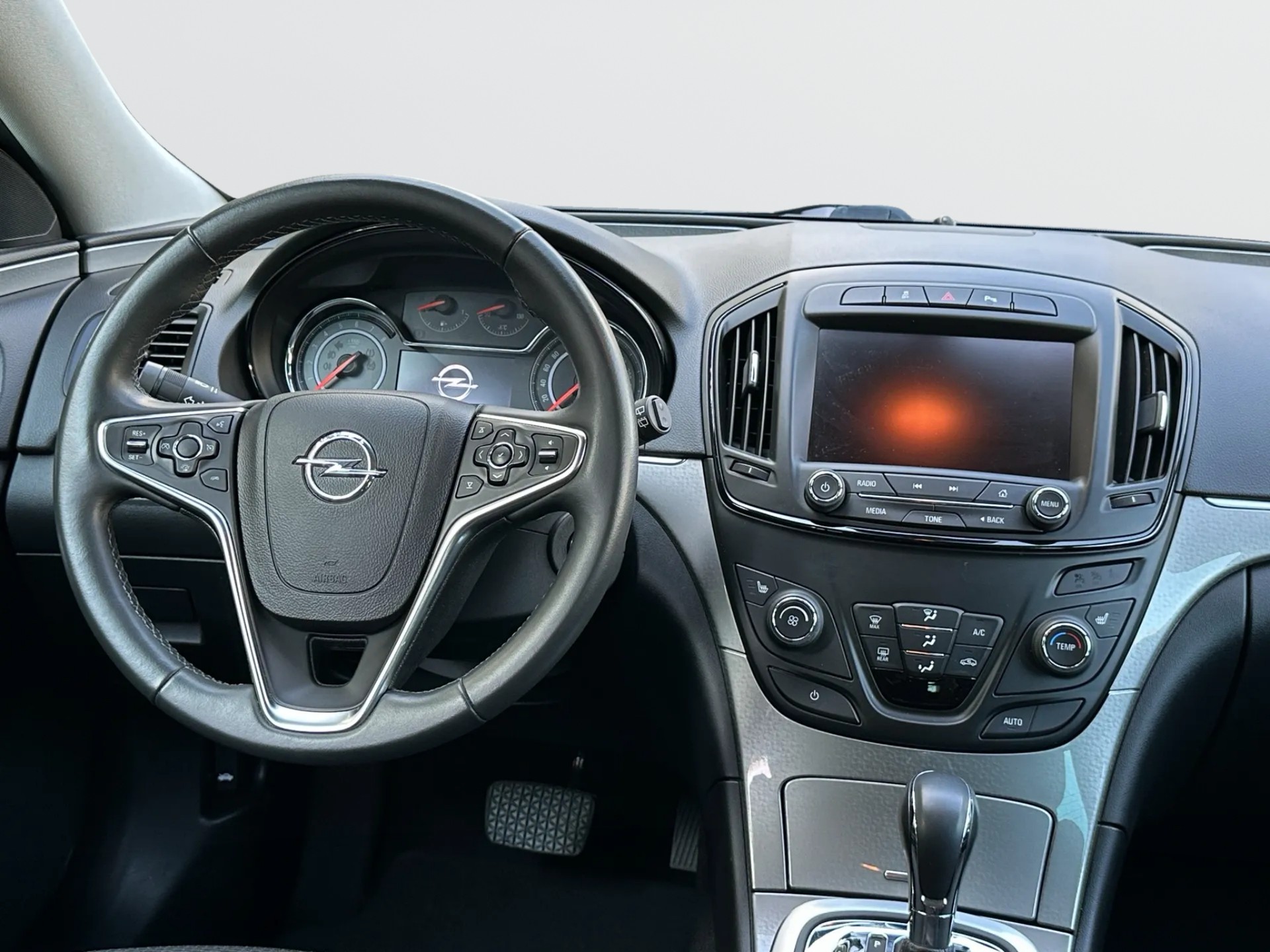 OPEL Insignia Sports Tourer 1.6 Turbo Edition Automatic-image-9
