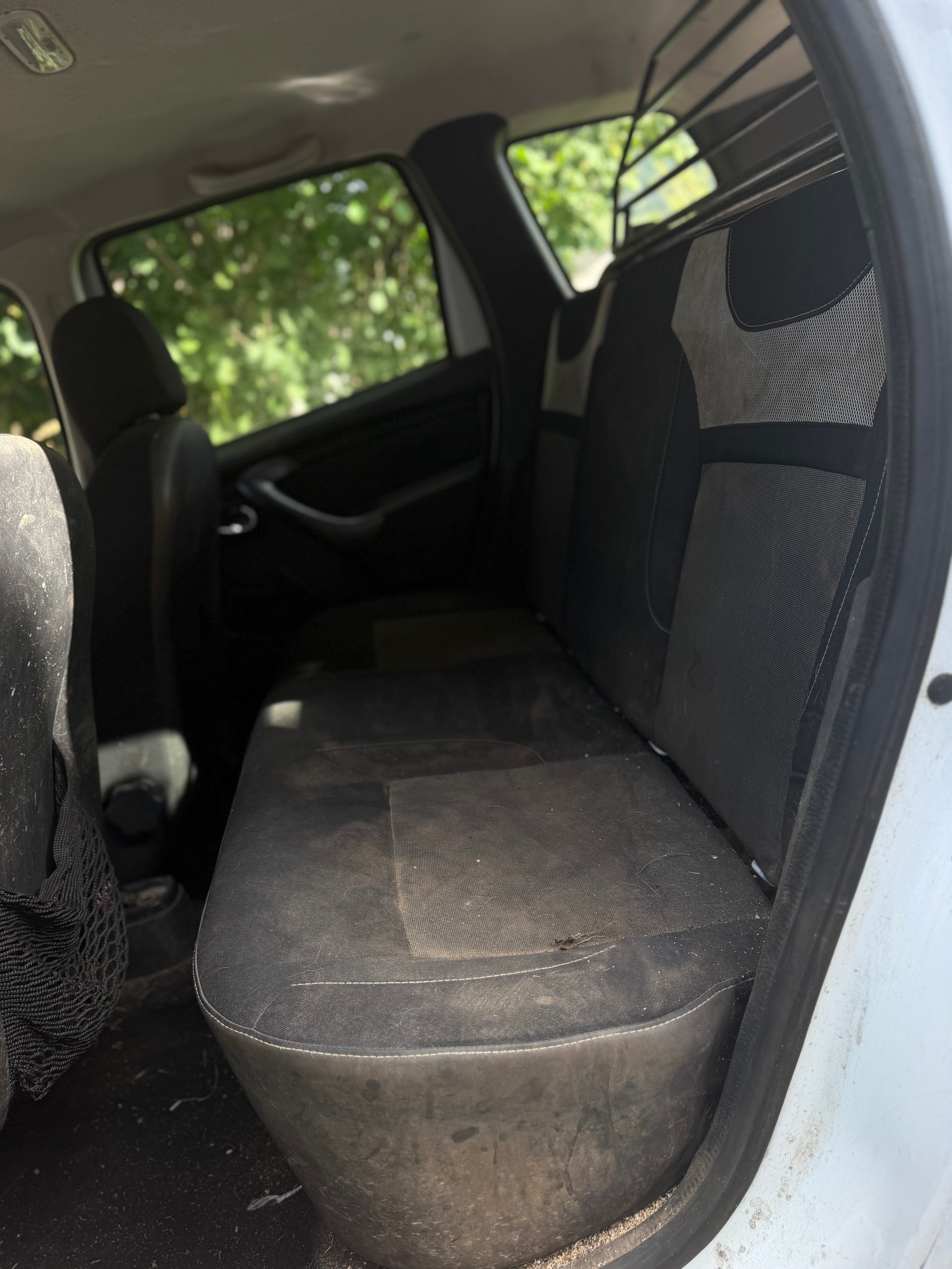 DACIA Duster 1.6 Lauréate 4x4-image-8