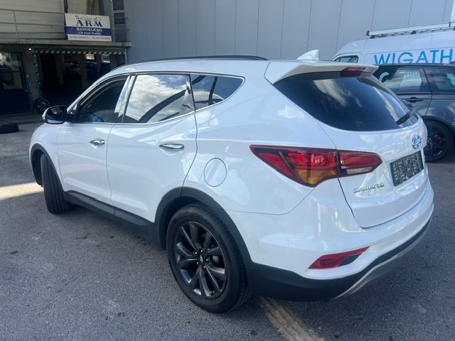 HYUNDAI Santa Fe 2.2 CRDI Vertex 4WD Automatic-image-3