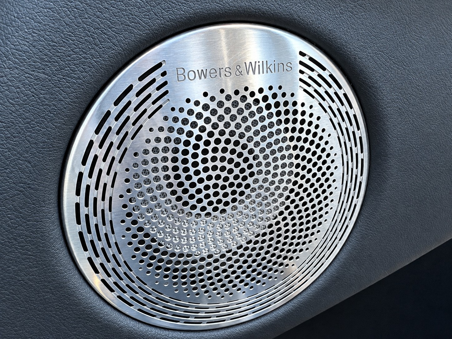 BMW Label Plug-in Hybrid-image-7
