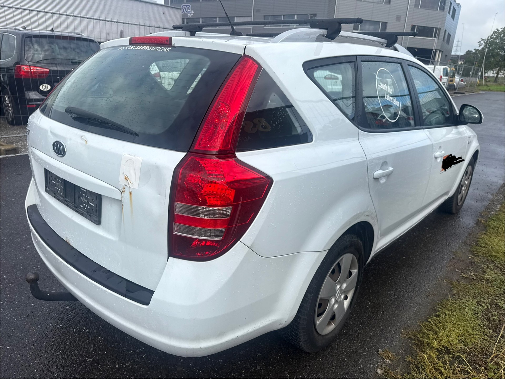KIA Cee'd Sporty Wagon 1.4 16V Eco-image-3
