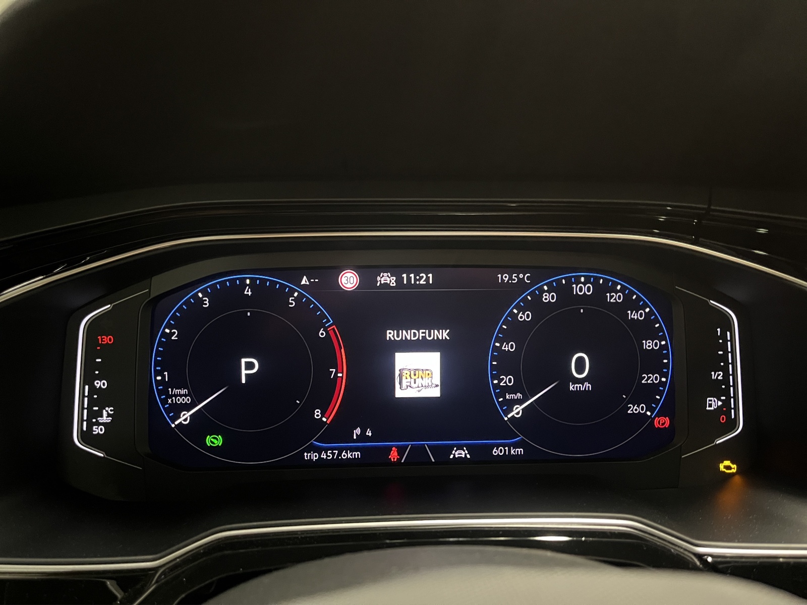 VW Polo 1.0 TSI R-Line DSG-image-9