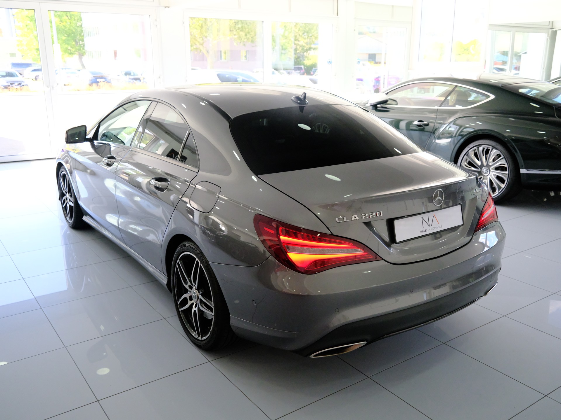 MERCEDES-BENZ CLA 220 4Matic 7G-DCT *RÜCKFAHRKAMERA* *SITZHEIZUNG*-image-7