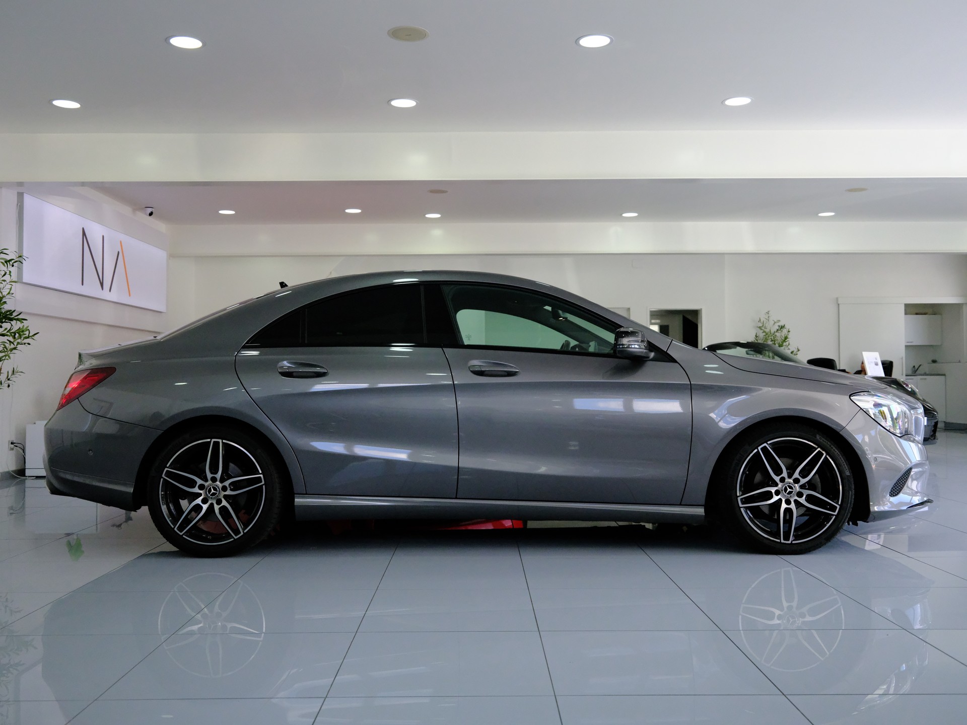 MERCEDES-BENZ CLA 220 4Matic 7G-DCT *RÜCKFAHRKAMERA* *SITZHEIZUNG*-image-10