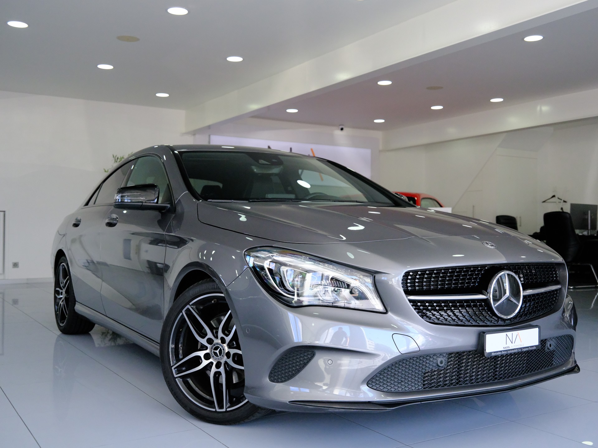 MERCEDES-BENZ CLA 220 4Matic 7G-DCT *RÜCKFAHRKAMERA* *SITZHEIZUNG*-image-0