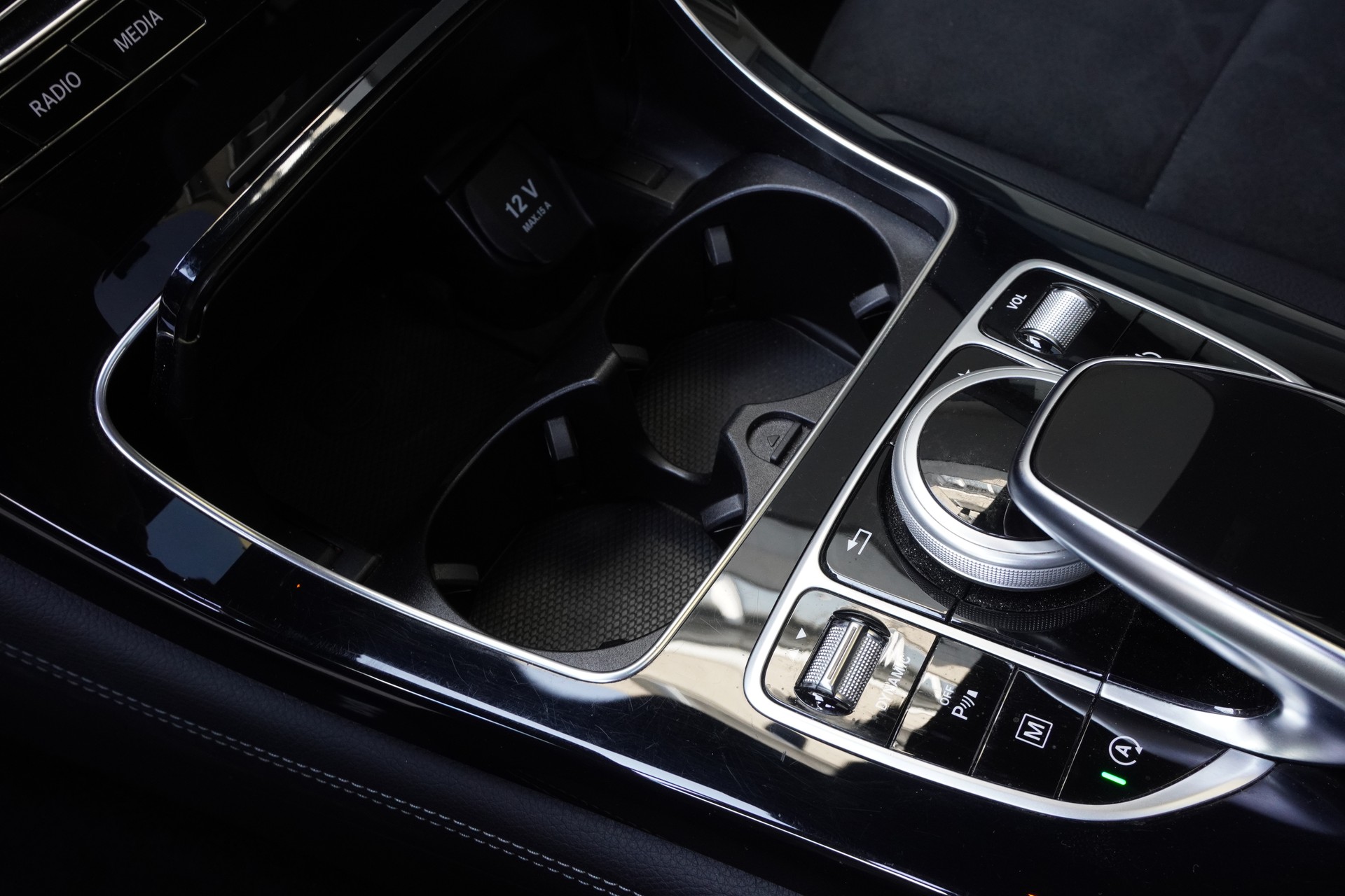 MERCEDES-BENZ GLC Coupé 250 AMG Line 4Matic 9G-Tronic-image-12