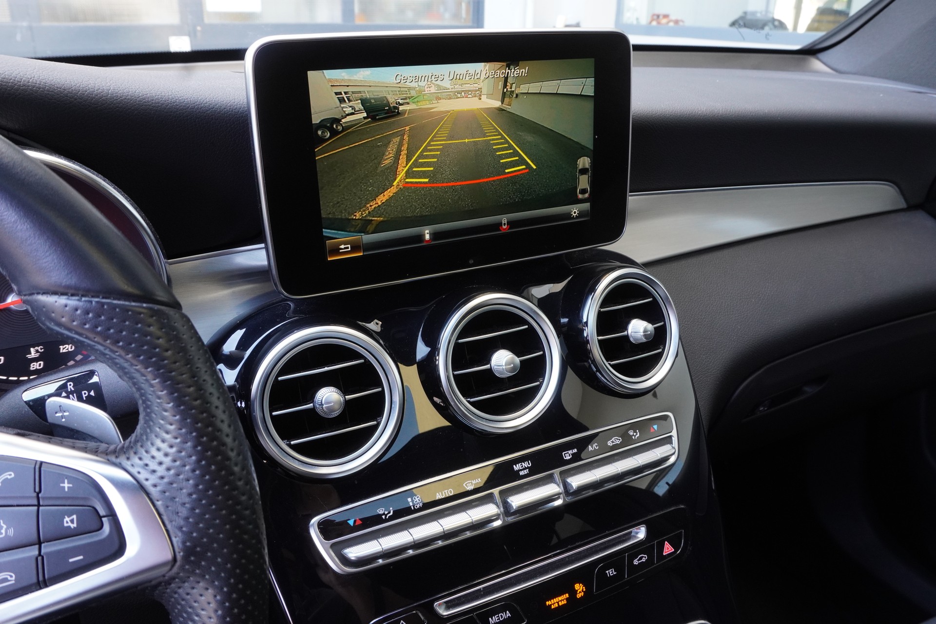 MERCEDES-BENZ GLC Coupé 250 AMG Line 4Matic 9G-Tronic-image-11