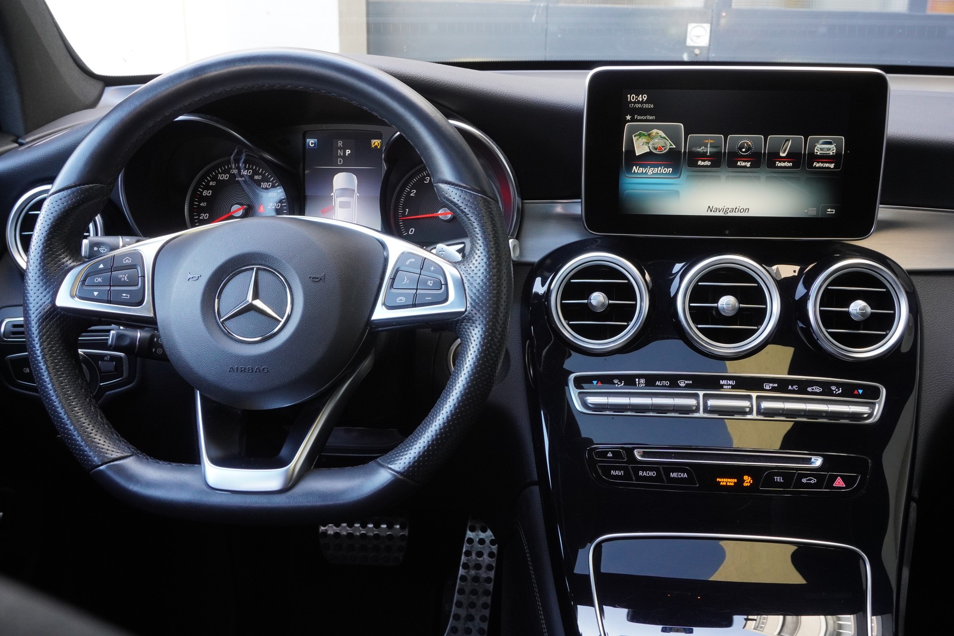 MERCEDES-BENZ GLC Coupé 250 AMG Line 4Matic 9G-Tronic-image-10