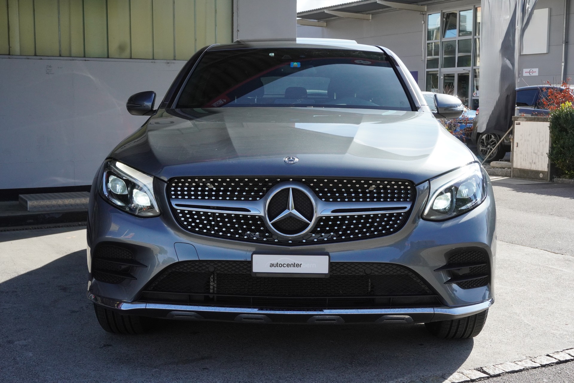 MERCEDES-BENZ GLC Coupé 250 AMG Line 4Matic 9G-Tronic-image-2