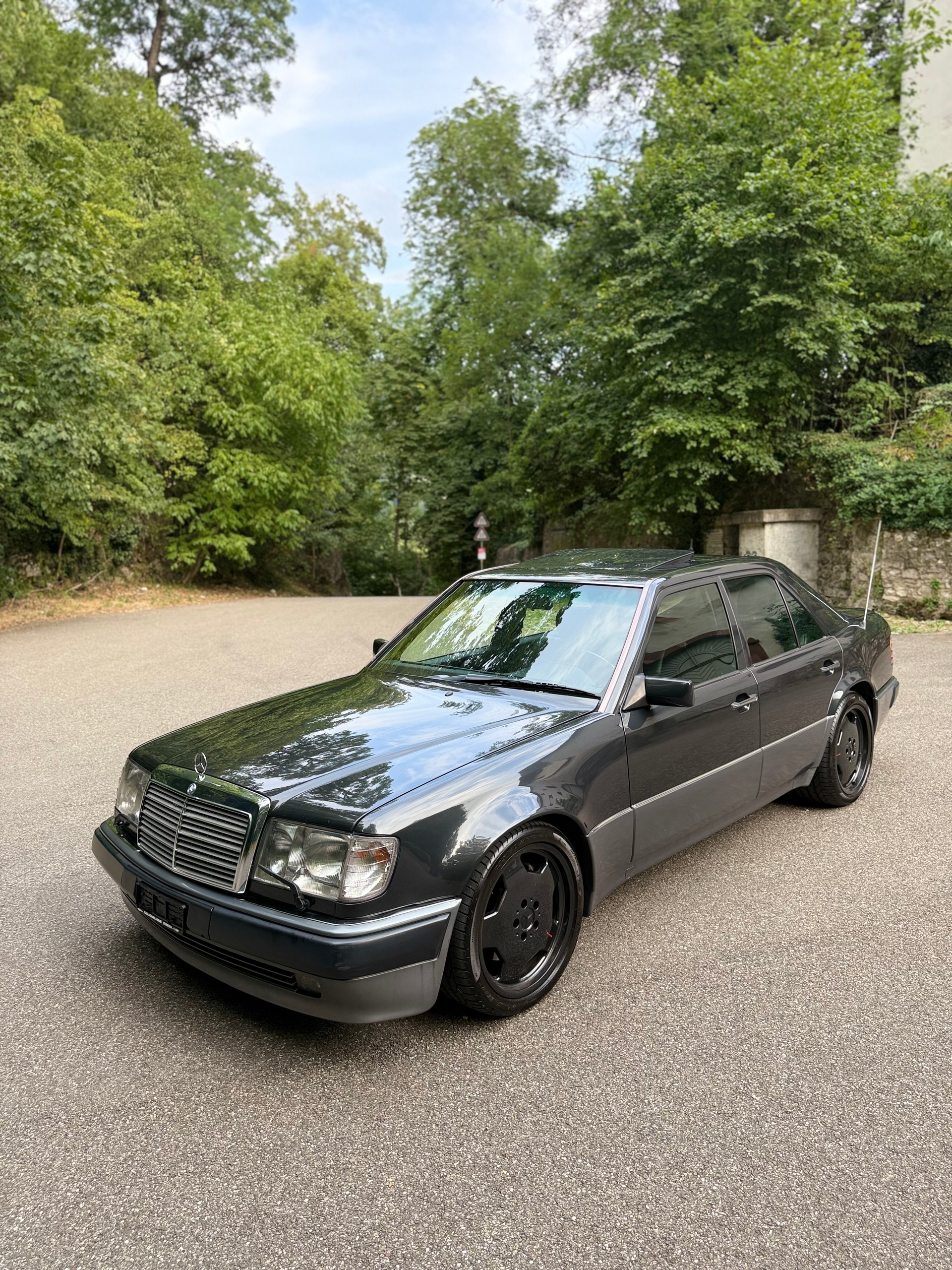 MERCEDES-BENZ 500 E Automatic-image-2