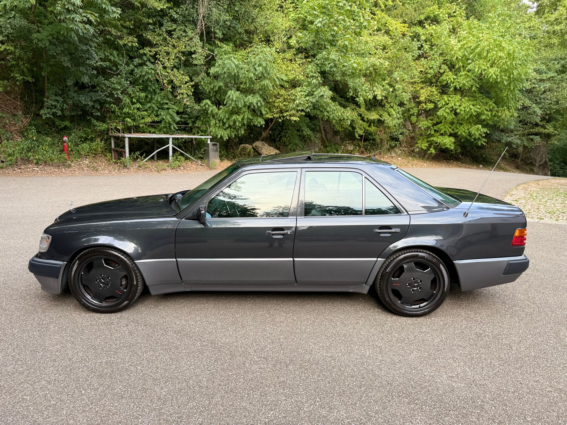 MERCEDES-BENZ 500 E Automatic-image-3