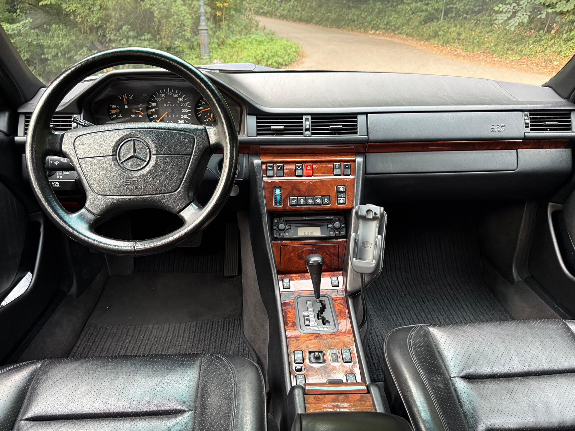 MERCEDES-BENZ 500 E Automatic-image-8