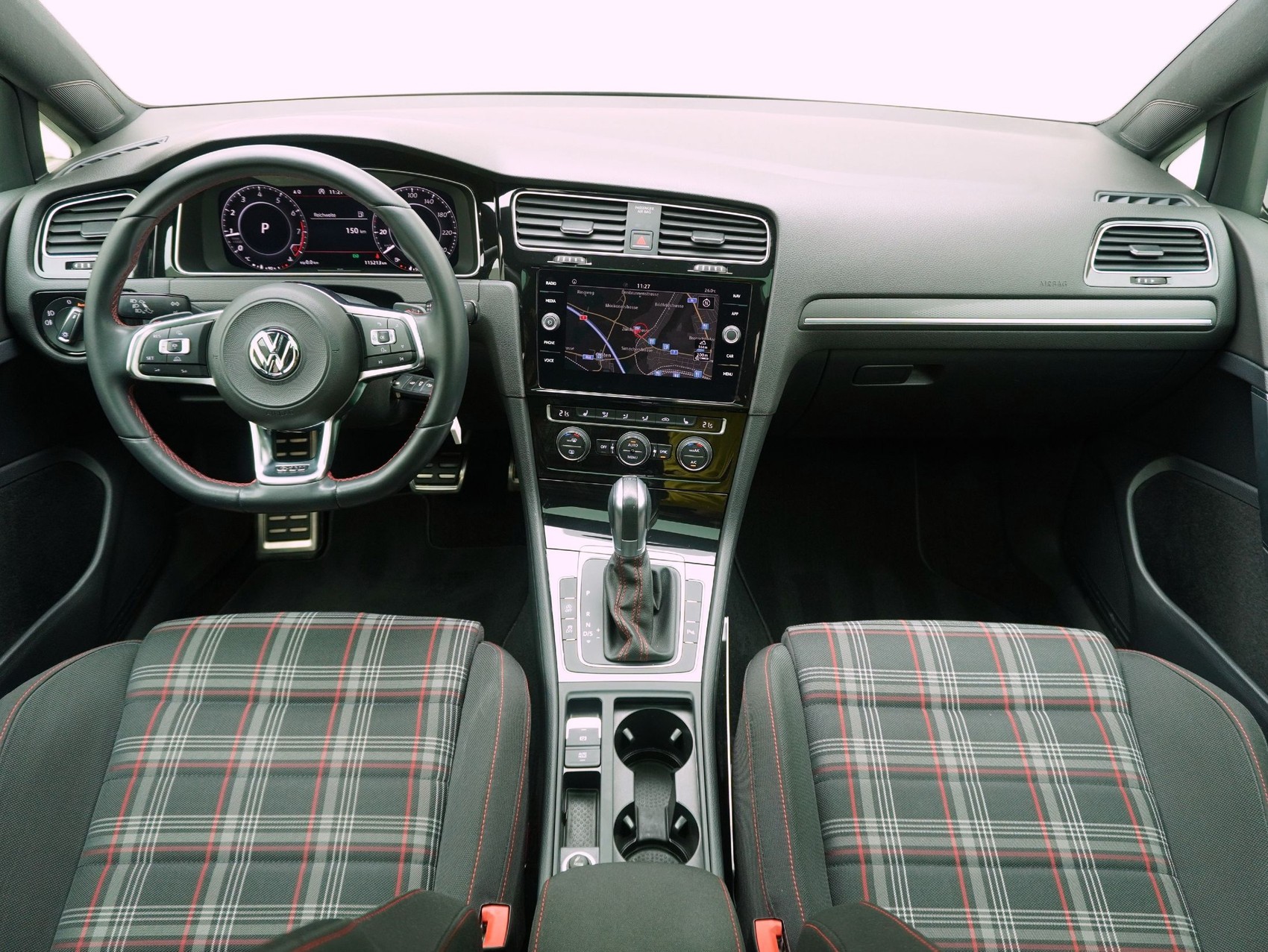 VW Golf 2.0 TSI 230 GTI DSG-image-13